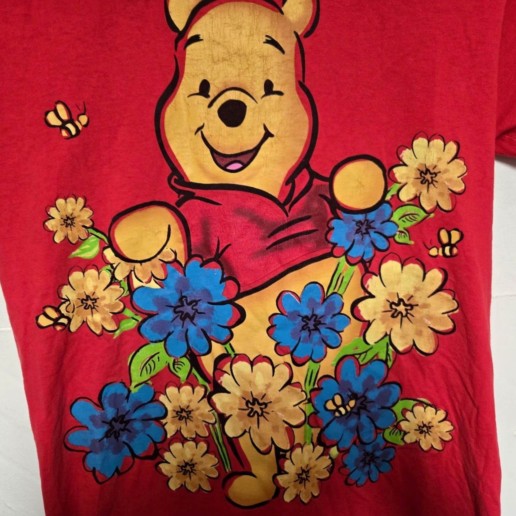 Disney VINTAGE Winnie The Pooh T-Shirt Disney Red 90s Flowers Cartoon LM L Unisex Adults Sz L Men Womens Boys Girls Size L / US 10 / IT 46 - 2 Thumbnail