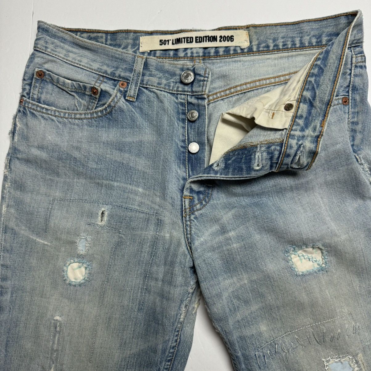 Levi's 2006 Limited Edition Women's Levi's 501 Distressed Jeans Size 30" / US 8 / IT 44 - 3 Thumbnail