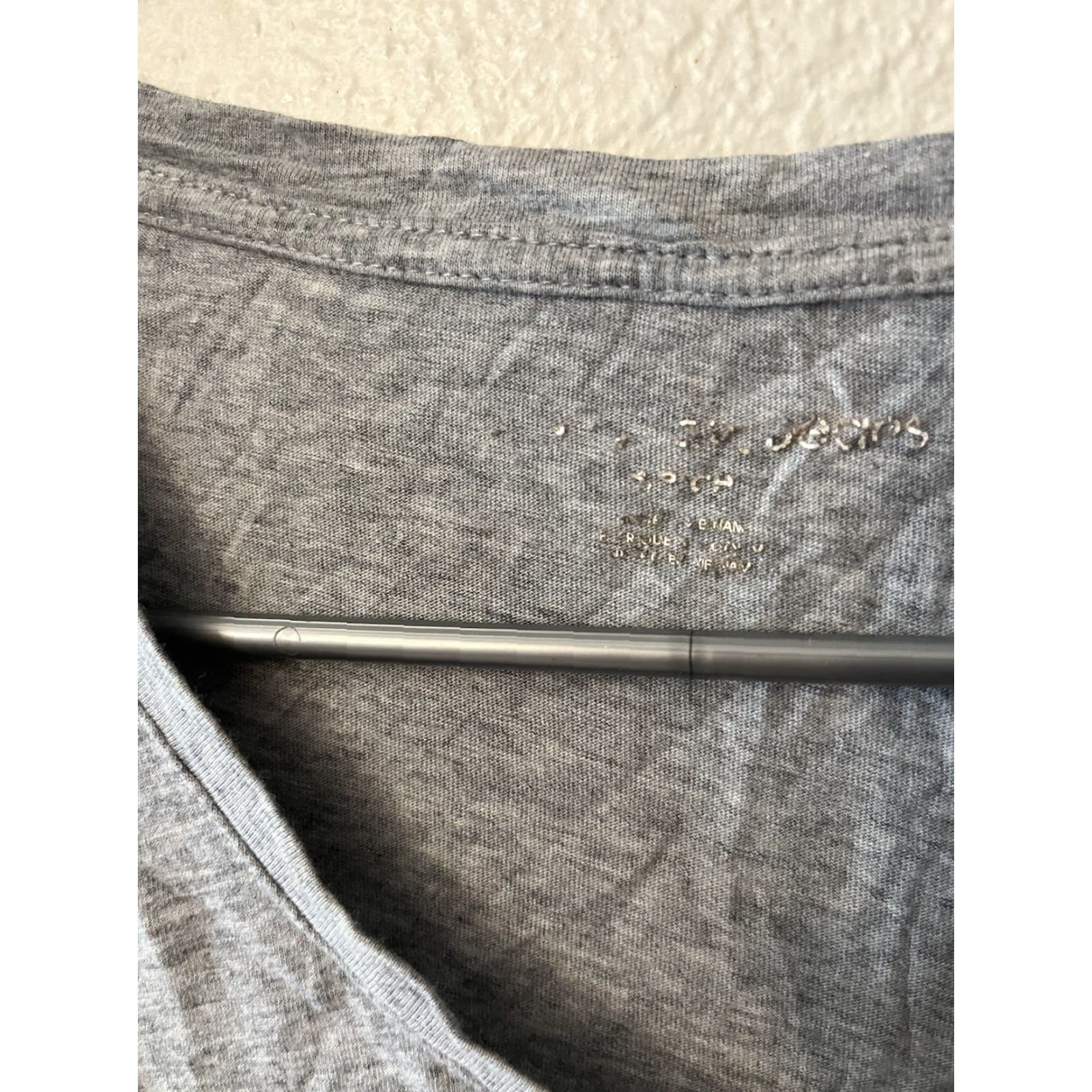 Vintage Calvin Klein T-Shirt Women S Gray V-Neck Short Sleeve Basic Shirt Ladies Shirt Gray V-Neck CK Collection S Womens Size S / US 4 / IT 40 - 2 Thumbnail