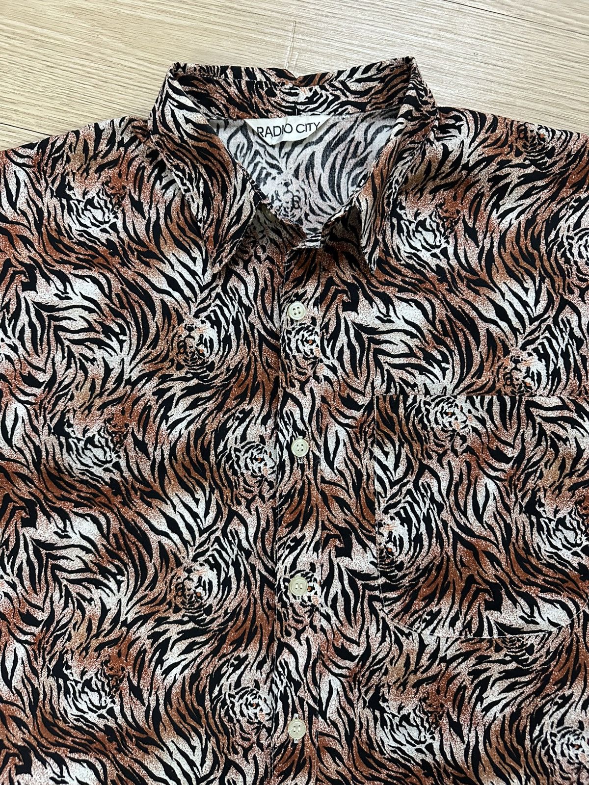Beauty Beast × Japanese Brand × Wacko Maria Rare Beautiful Parody Wacko Maria Tiger Motive Shirt Size US L / EU 52-54 / 3 - 3 Thumbnail