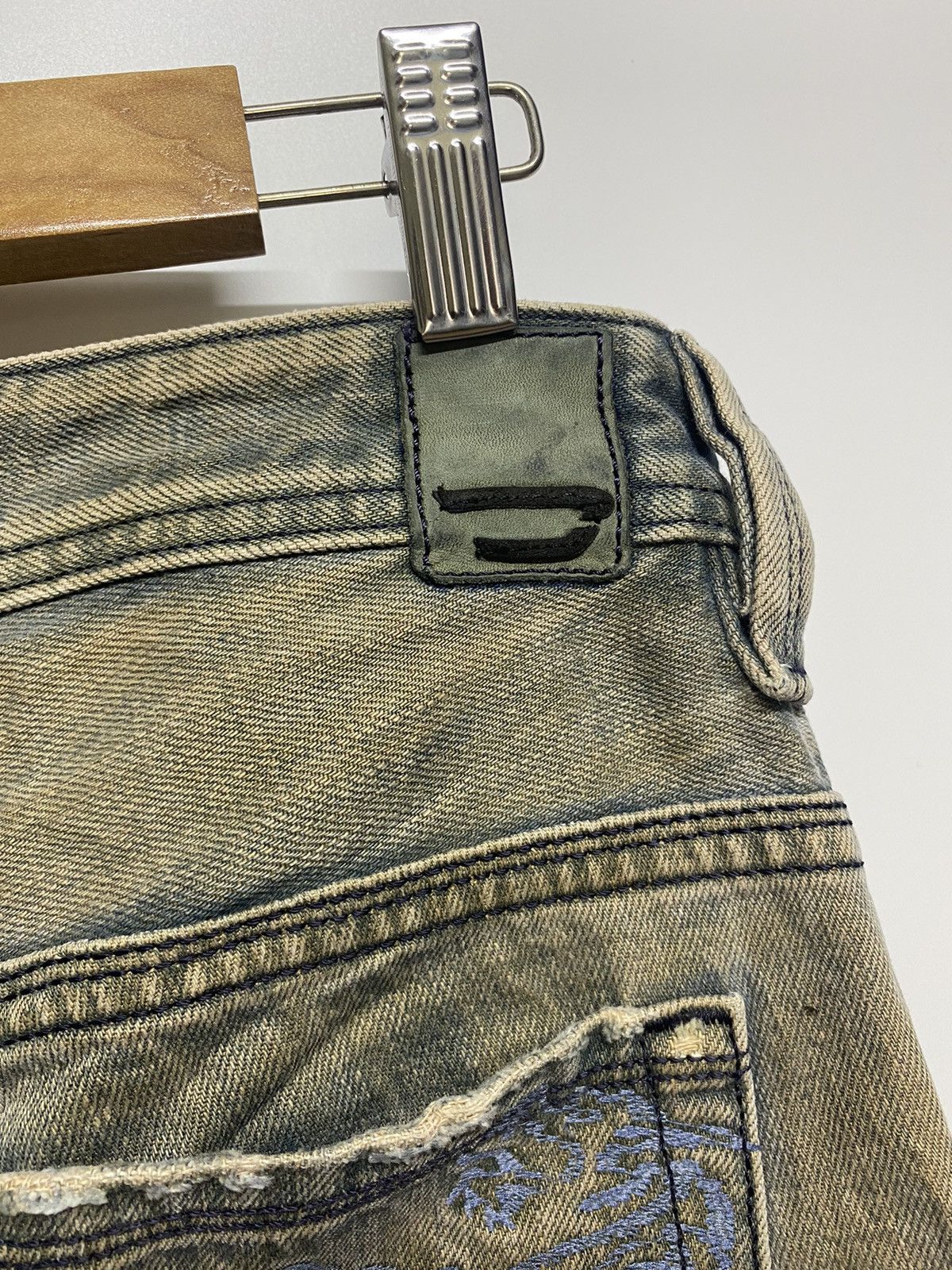 Japanese Brand × Vintage Diesel Thanaz Rare Authentic 00720 Dragon Denim Skinny Jeans Size US 30 / EU 46 - 13 Thumbnail