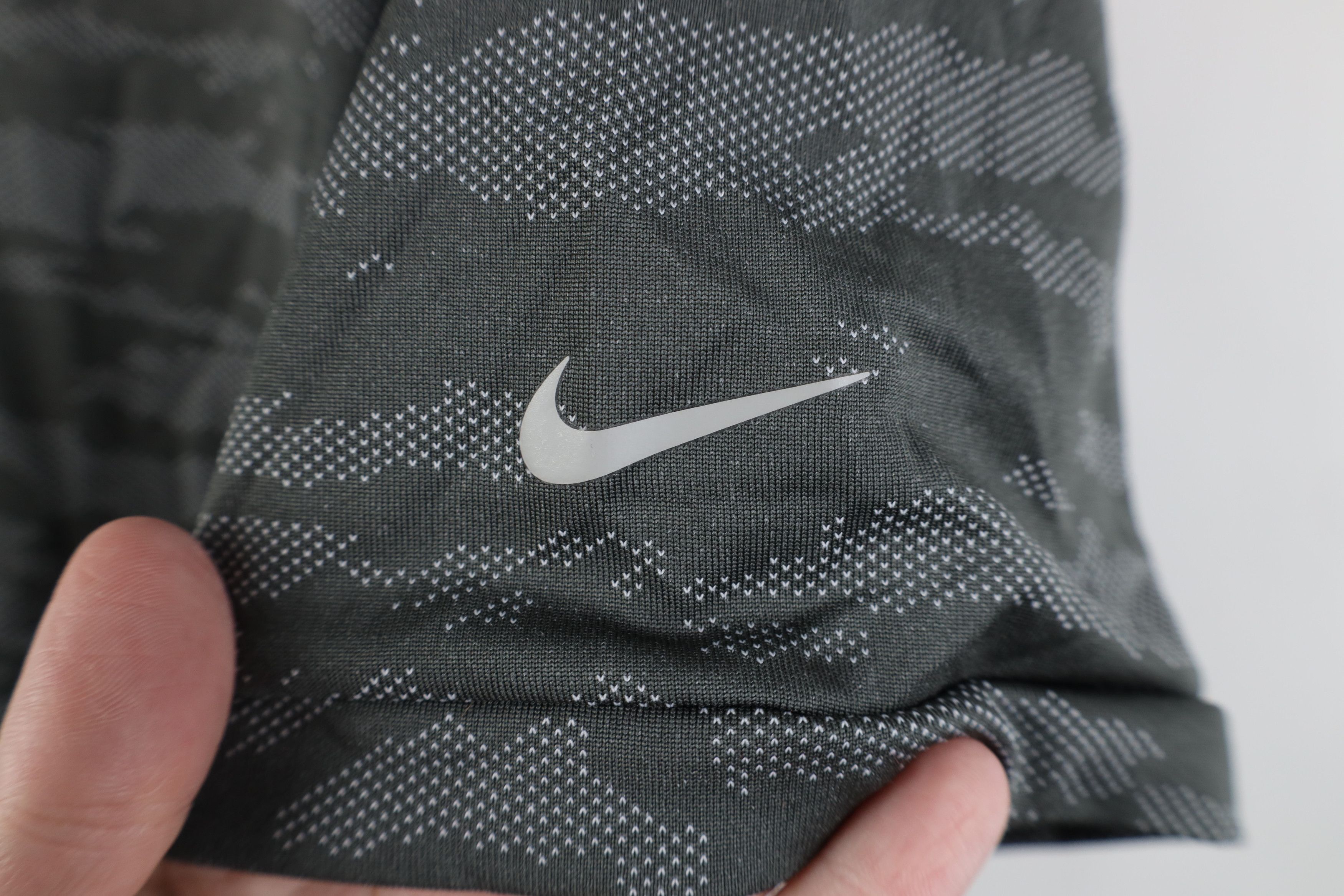 Nike Nike Scott Mini Swoosh Camouflage Knit Golf Polo Shirt Gray Size US M / EU 48-50 / 2 - 4 Thumbnail