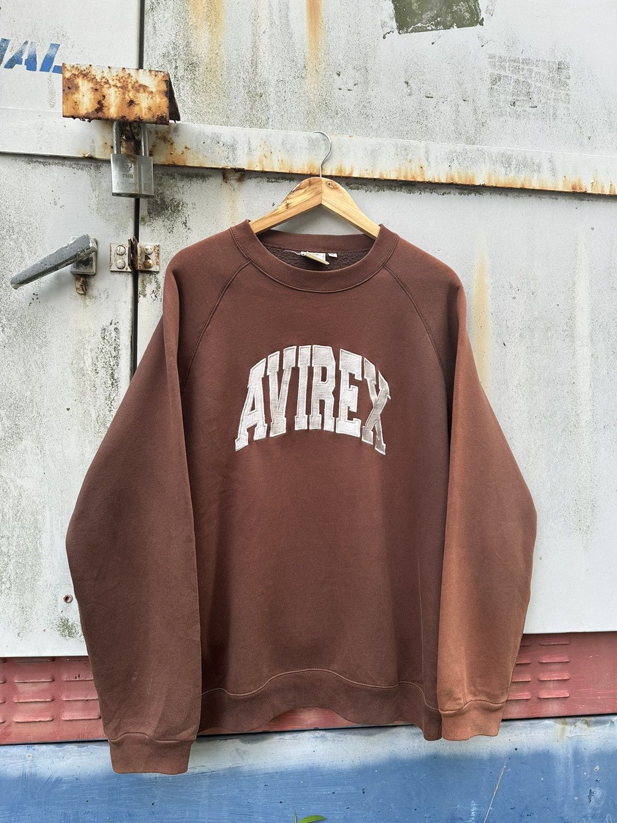Avirex 👹 Vintage Faded Avirex Embroidery Logo Crewneck Size US XL / EU 56 / 4 - 3 Thumbnail
