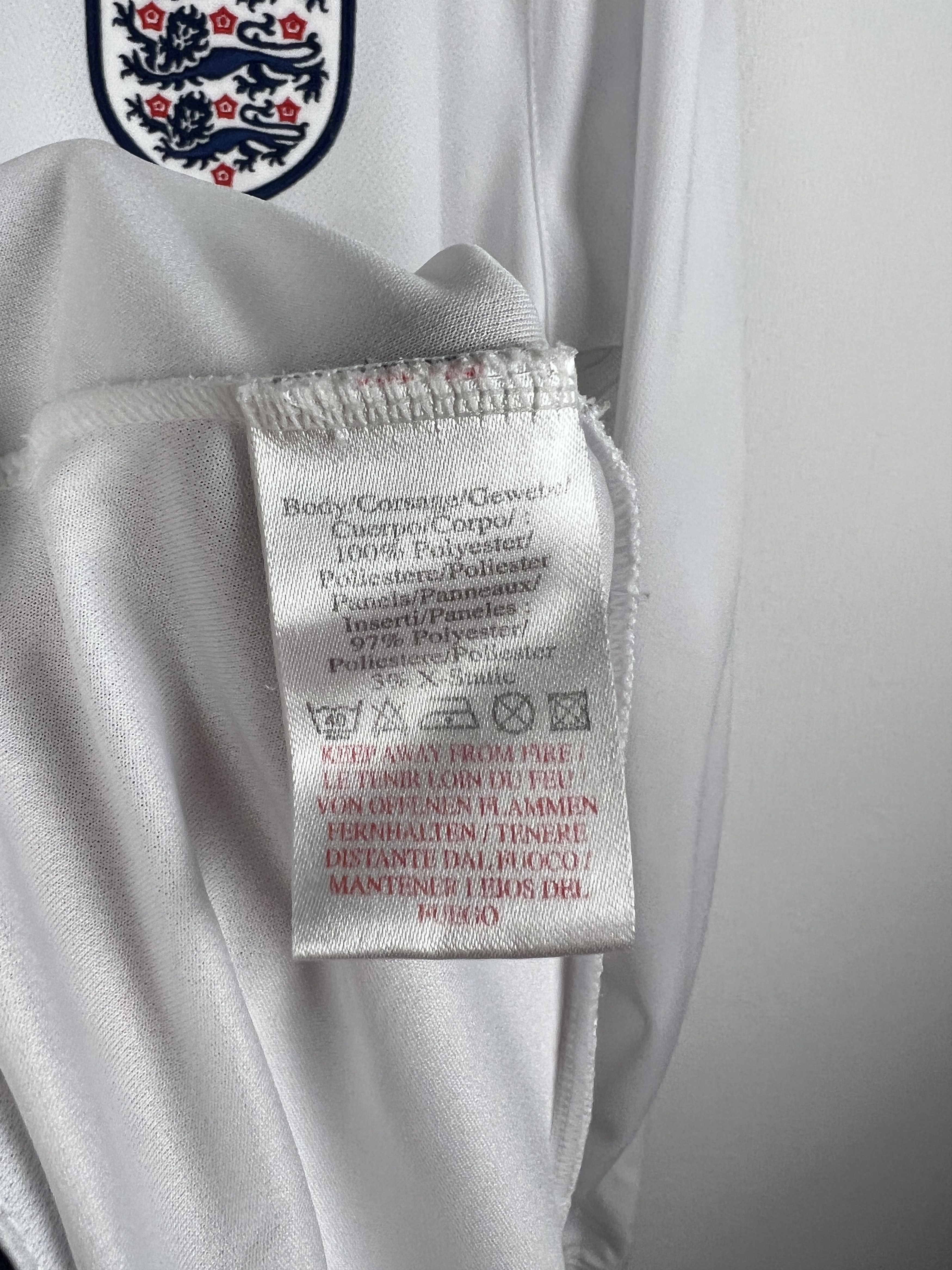 Umbro England football shirt Long Sleeve #4 Gerrard Jersey Trikot Size US XL / EU 56 / 4 - 9 Thumbnail