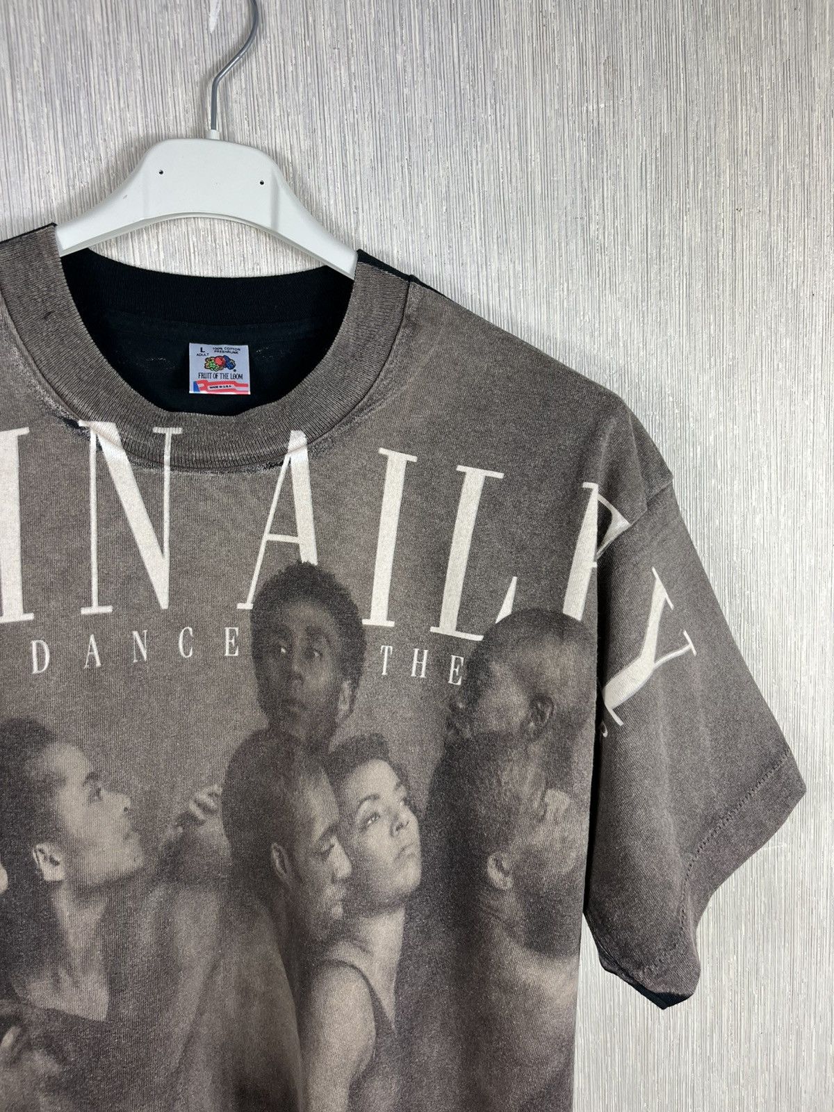 Vintage Vintage 90s Alvin Ailey x Annie Liebovitz full print t-shirt Size US L / EU 52-54 / 3 - 9 Thumbnail