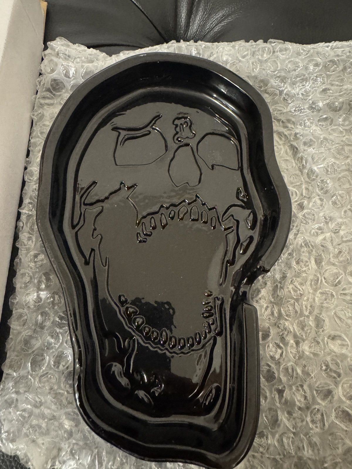 Revenge Revenge Skull Glass Ashtray Black Size ONE SIZE - 4 Thumbnail