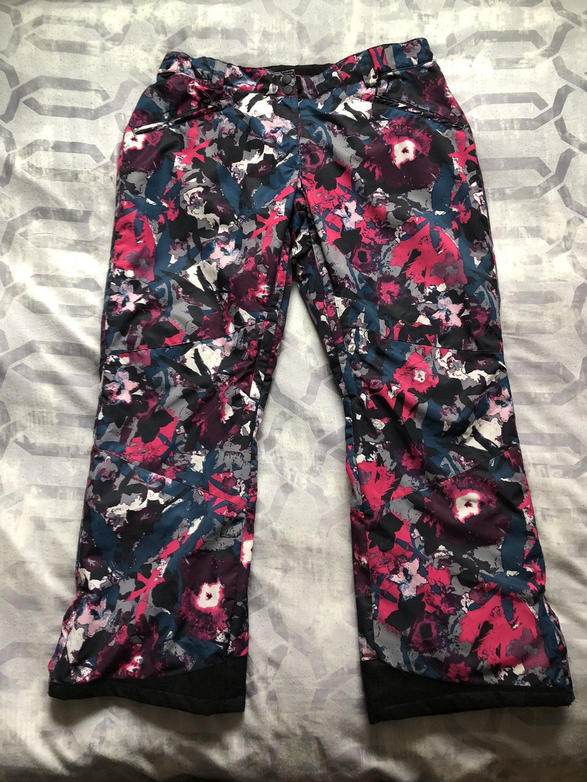 Vintage NWT Ripzone Pink Floral Snow Pants - Size XXL Size US 36 / EU 52 - 1 Thumbnail