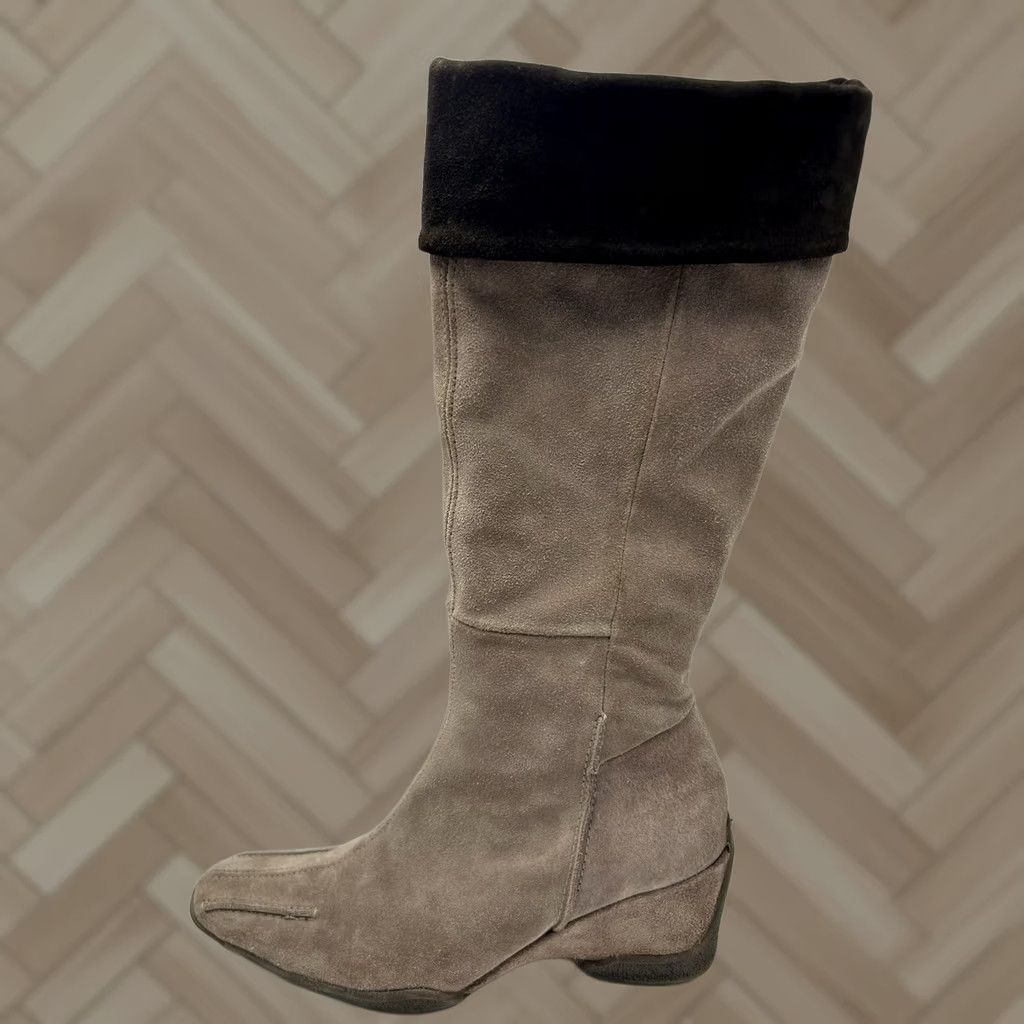 Vintage Steven by Steve Madden Wedge Boots Womans 7 Beige Suede Leather Riding 37 Gum Sole 2" Zip Brown Size US 7 / IT 37 - 1 Thumbnail