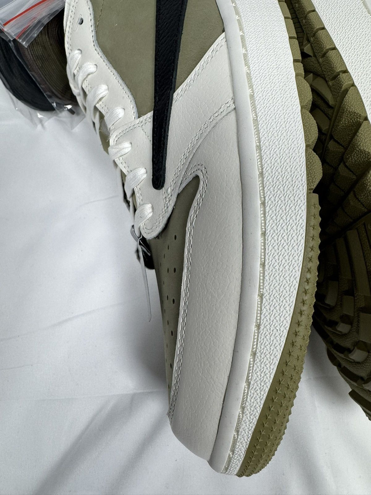 Nike Nike Air Jordan 1 Low Golf x Travis Scott Olive FZ3124 Size US 15 / EU 48 - 15 Thumbnail