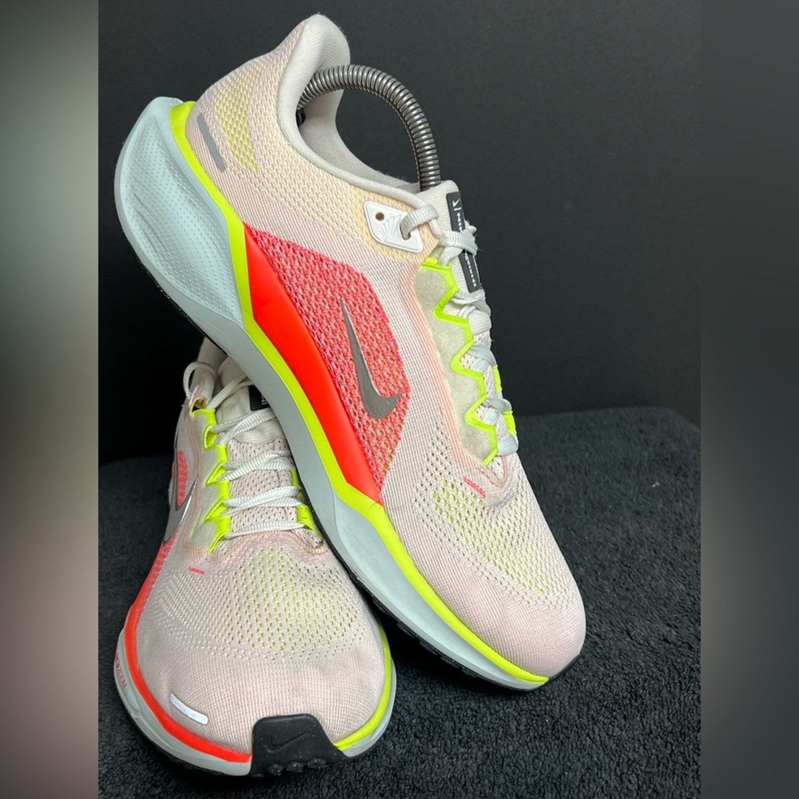Nike Nike Womens Air Zoom Pegasus 41 White Crimson Shoes SIZE 10 Size US 10 / IT 40 - 2 Thumbnail
