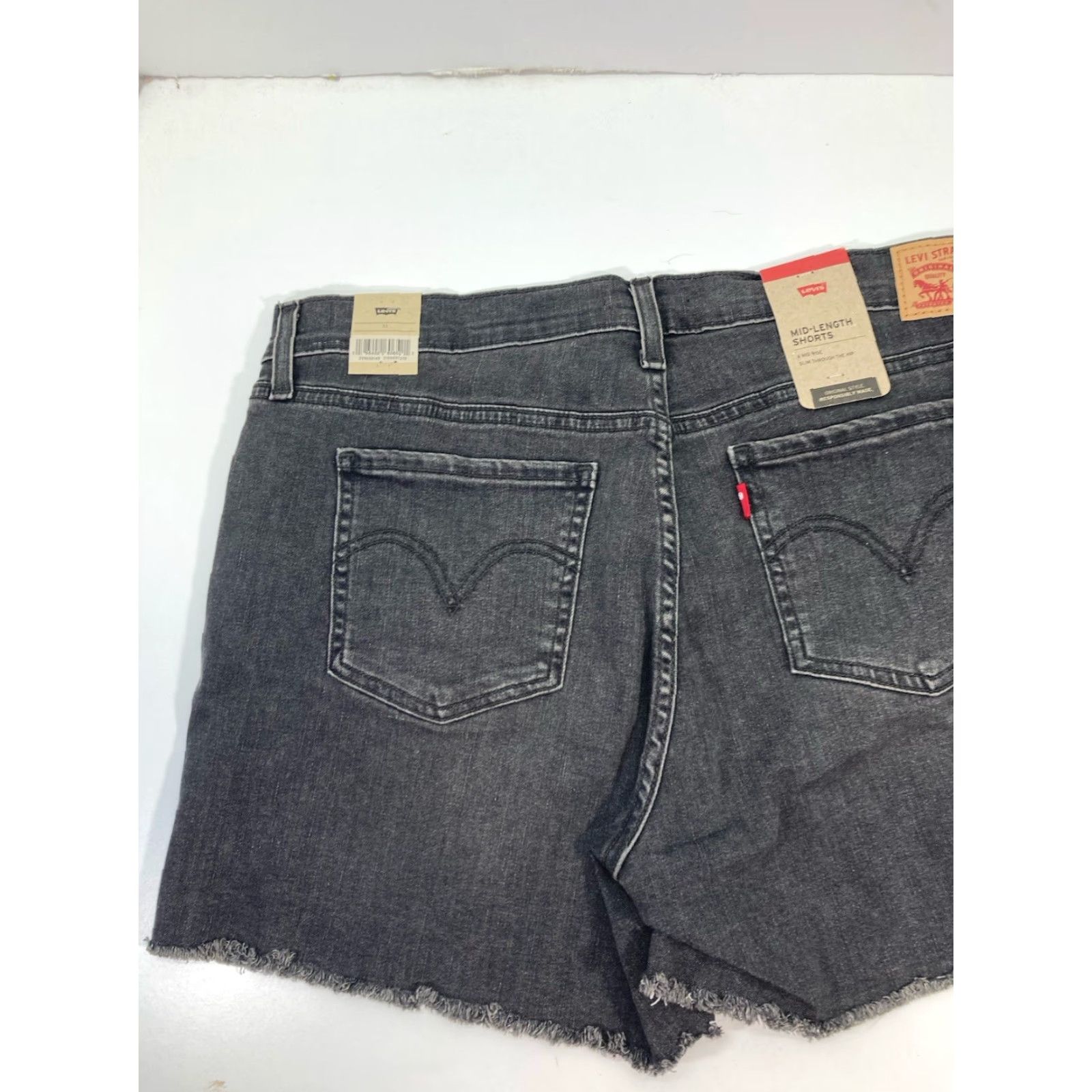 Levi's Levi's Mid Length Cutoff Shorts Women Size 33X7 Gray Denim Stretch Slim Fit NWT Size 24" / US 00 / IT 34 - 3 Thumbnail