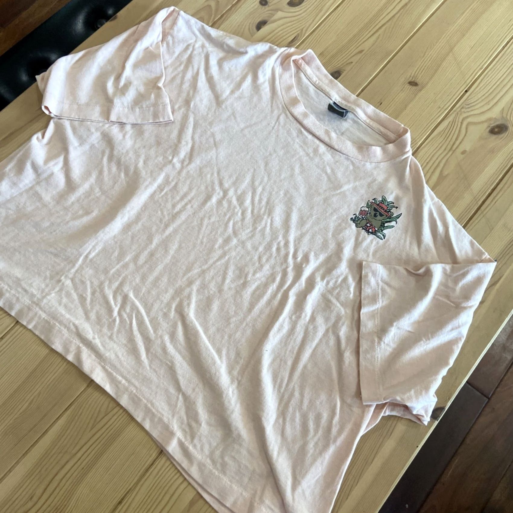 Anvil VINTAGE 80s Pink Koala Crop Top Destination Travel Shirt Large White Anvil T-Shirt L Mens Women? Size L / US 10 / IT 46 - 2 Thumbnail
