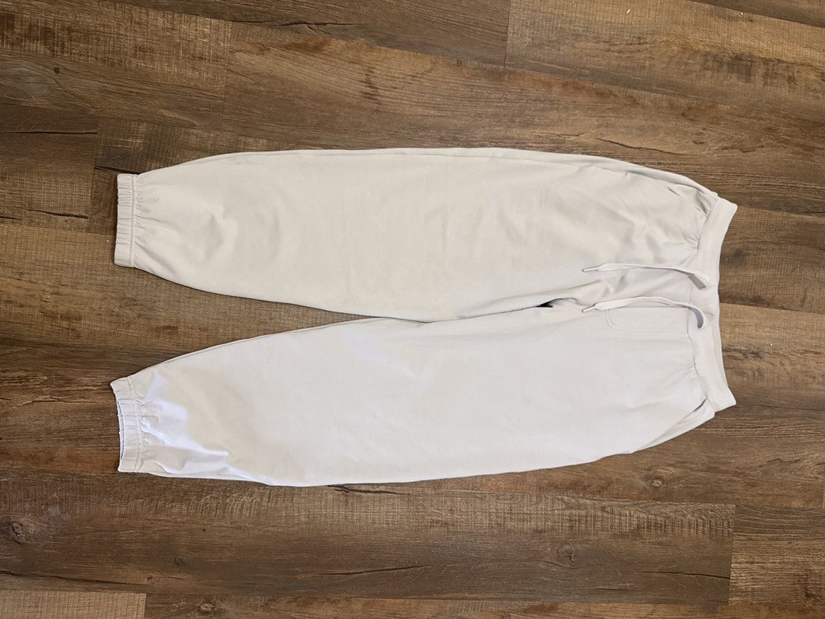 Lululemon LULULEMON oversized sweats Size US 31 - 1 Thumbnail
