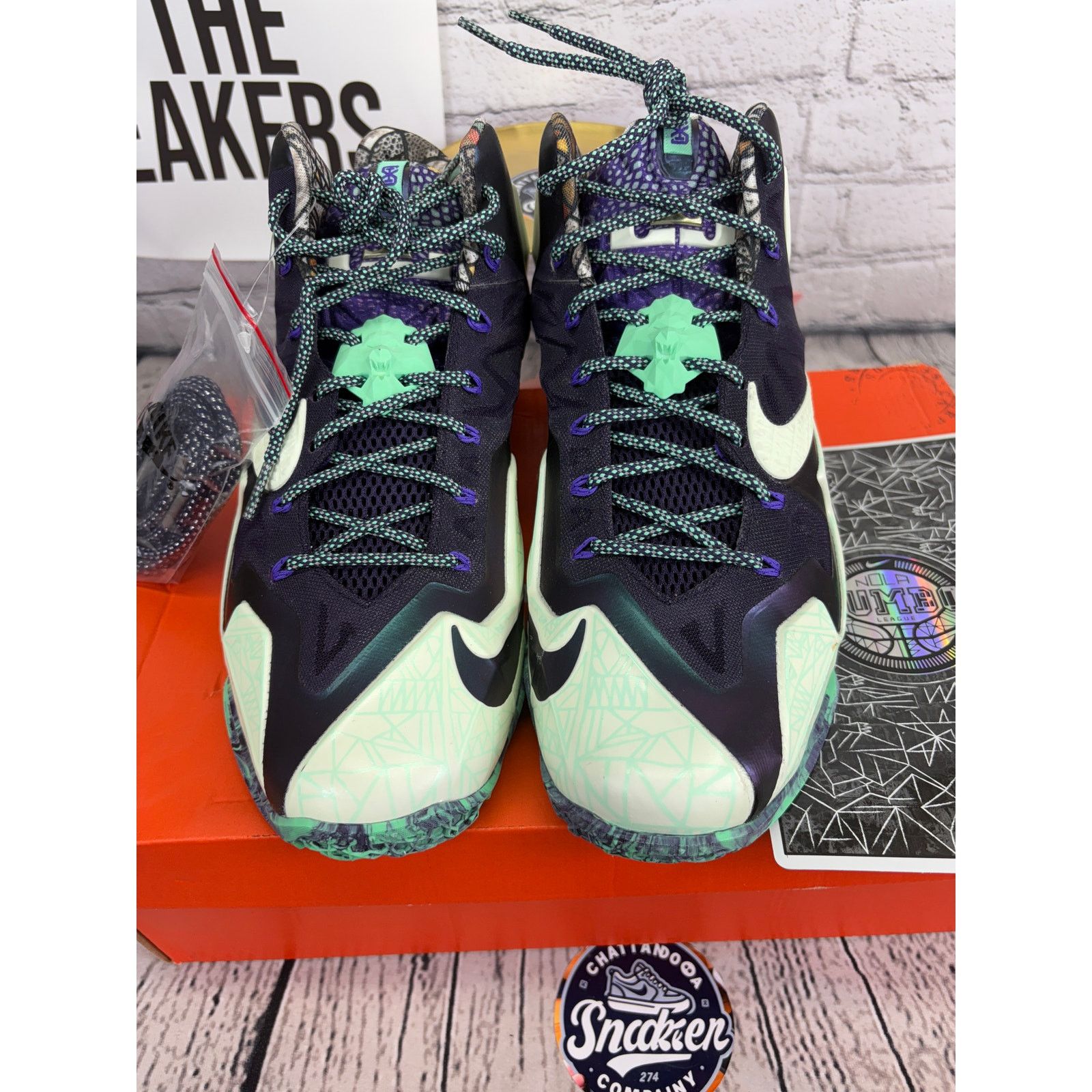 Nike Nike LeBron 11 All Star Gator King NoLA Gumbo Mens 10 Shoes Size US 10 / EU 43 - 2 Thumbnail