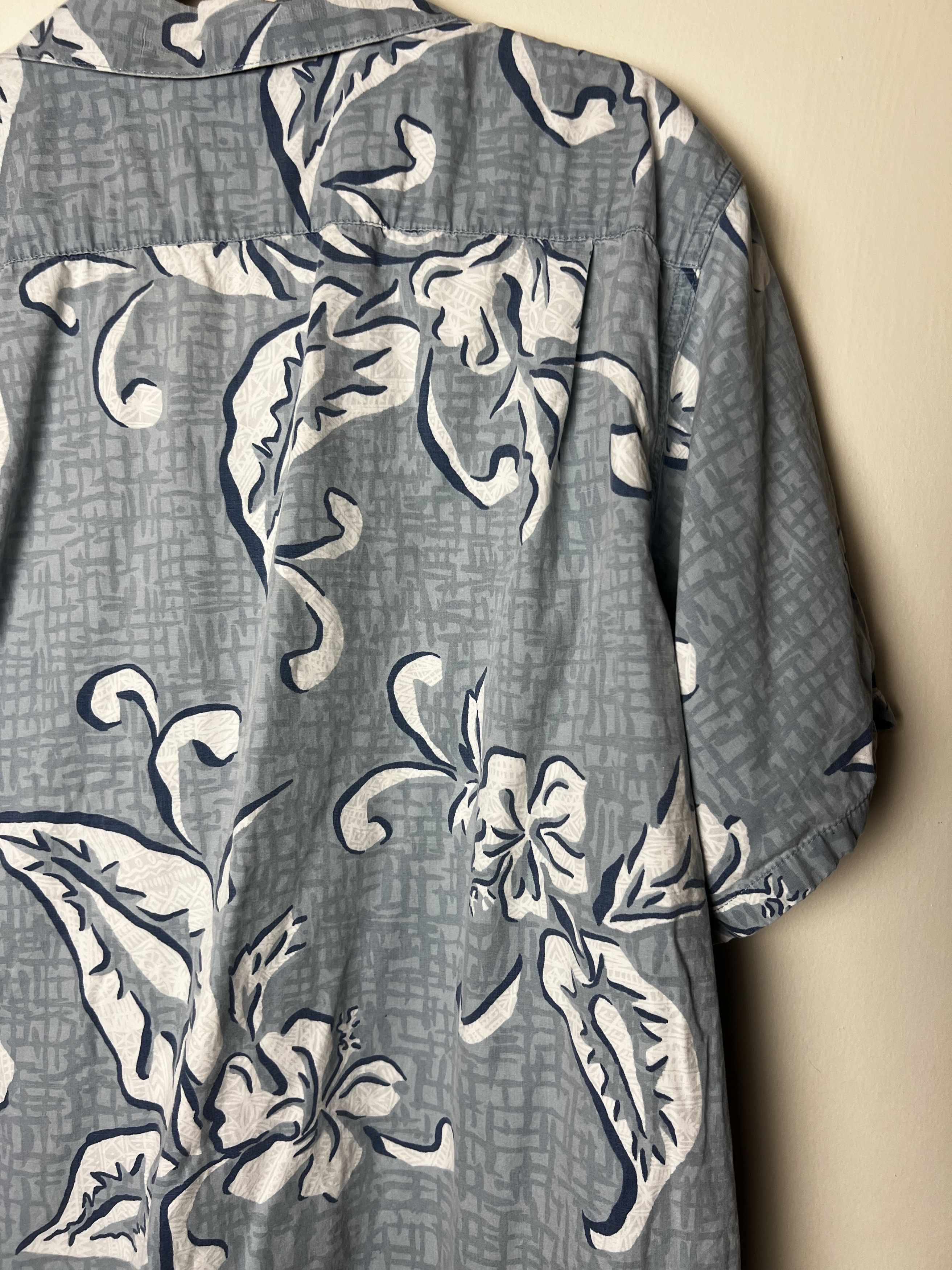 Vintage Vntg 80s Hawaiian Aloha Shirt: Barefoot in Paradise Hibiscus Size US L / EU 52-54 / 3 - 9 Thumbnail
