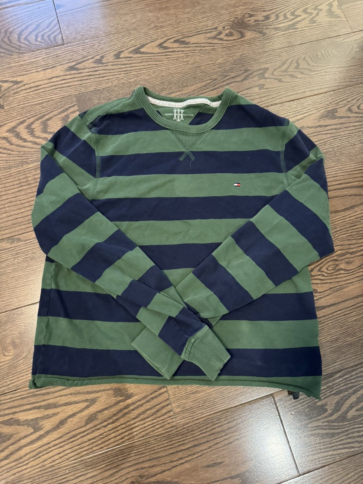 Tommy Hilfiger RARE VINTAGE TOMMY HILFIGER STRIPED SWEATER Size US S / EU 44-46 / 1 - 1 Thumbnail
