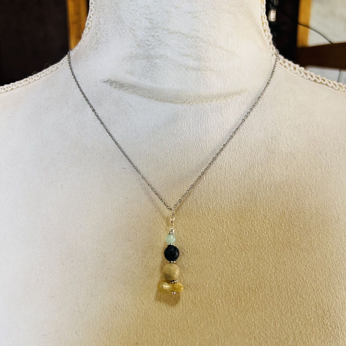 Handmade Handcrafted elegant genuine stone pendant on chain necklace Size ONE SIZE - 3 Thumbnail