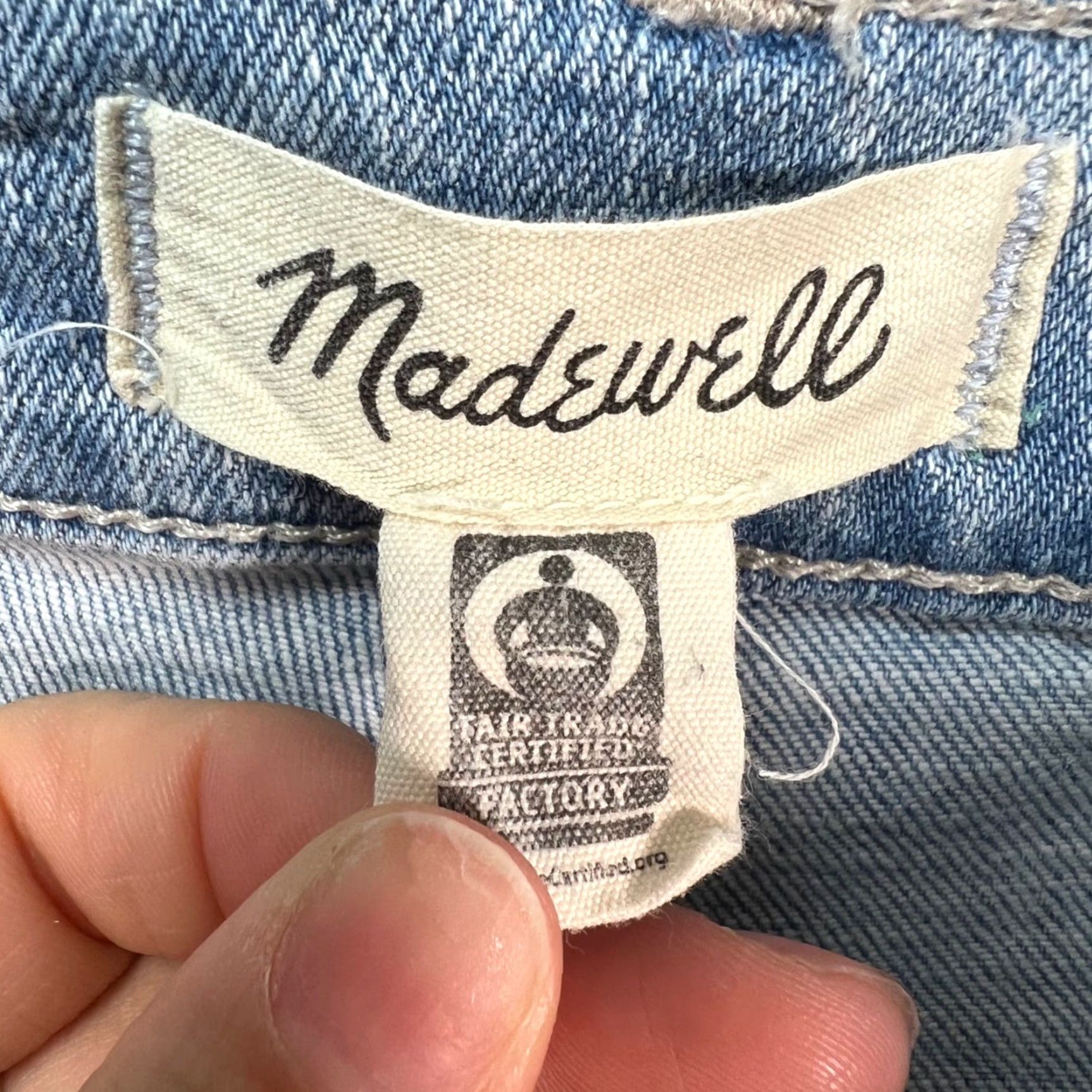 Madewell Madewell Jeans 11" High Rise Flare Light Wash Distressed Hem Womens Size 30 Jeans Size 30" / US 8 / IT 44 - 3 Thumbnail