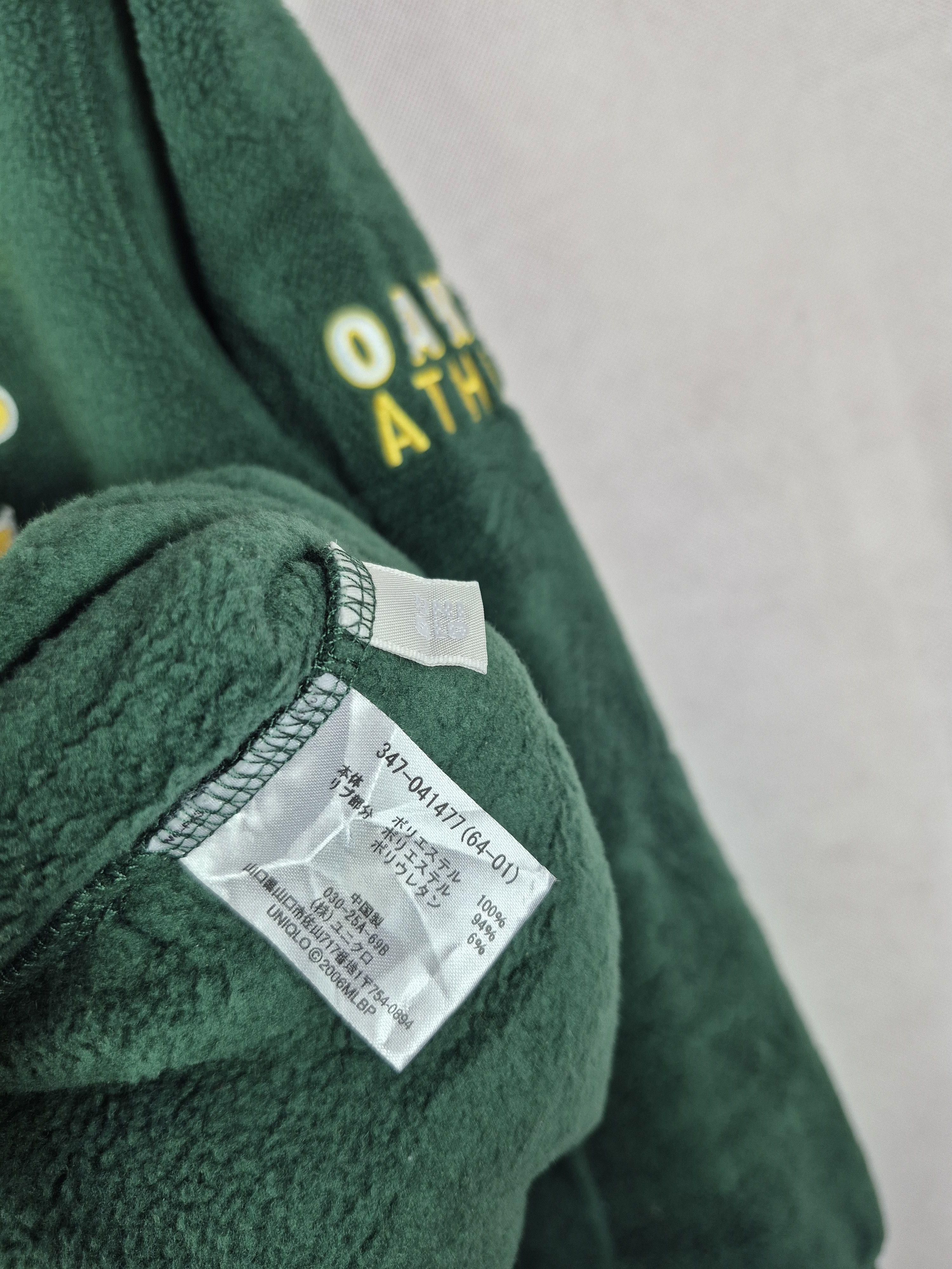 MLB 🔥 Uniqlo MLB Oakland Athletic Half Zipper Sweater Size US M / EU 48-50 / 2 - 9 Thumbnail