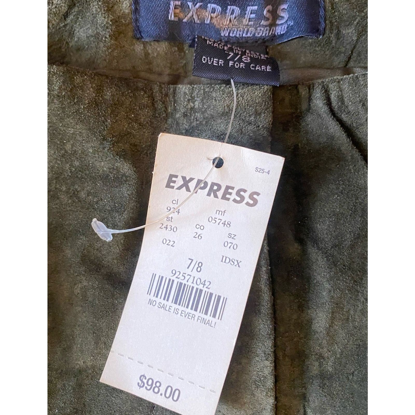Express NWT Express World Brand Womens Suede Capri pants 8 $98 Size 30" / US 8 / IT 44 - 2 Thumbnail