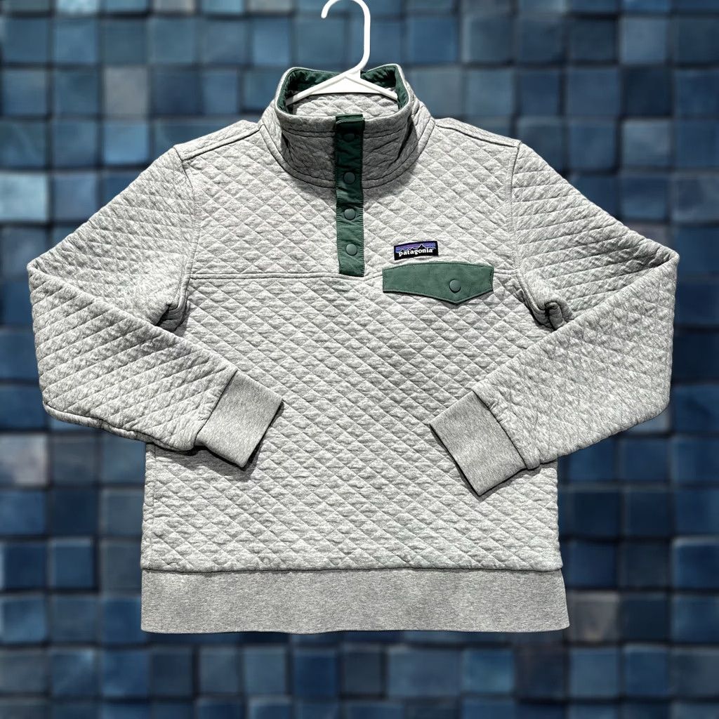 Patagonia Patagonia Sweater Womens XS Gray Green Quilted Snap-T Mock Jacket Classic Outdoor Size XS / US 0-2 / IT 36-38 - 1 Thumbnail