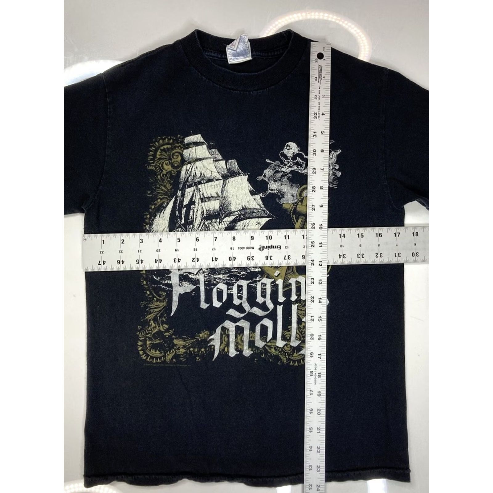 Vintage VINTAGE Flogging Molly 2006 Graphic T-shirt Women Small Black Music Shirt” Size S / US 4 / IT 40 - 7 Thumbnail
