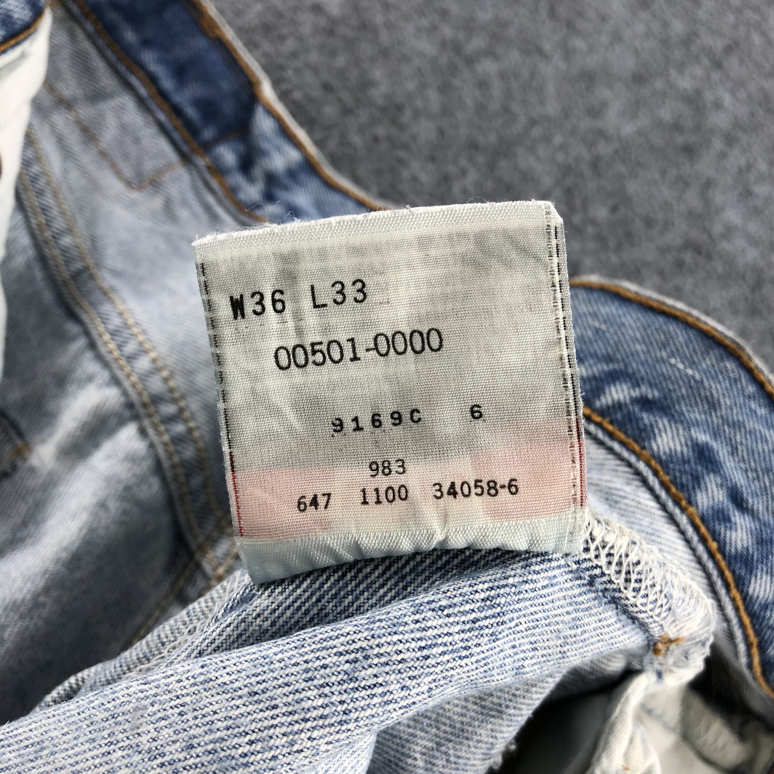 Levi's Vintage Distress Light Wash Levis 501 Jeans-JM915 Size US 32 / EU 48 - 12 Thumbnail