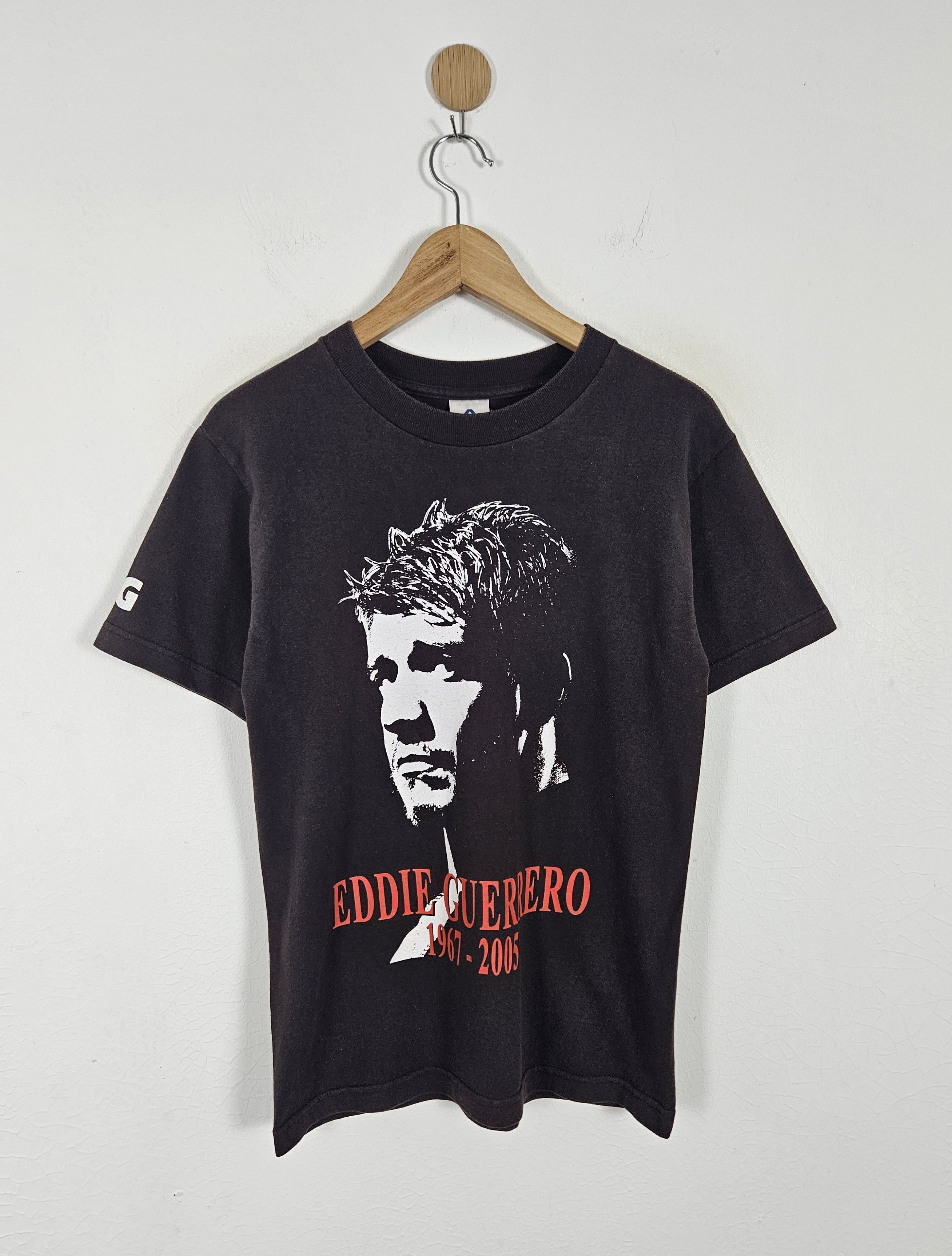 WWF Vintage Eddie Guerrero Wwf Viva La Raza Latino tshirt Size US XL / EU 56 / 4 - 1 Thumbnail