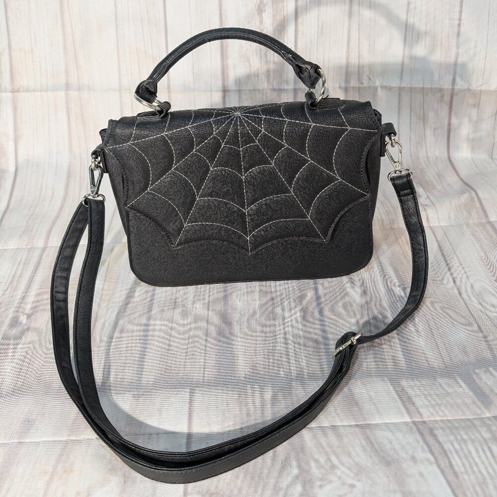 Mad Engine Black Spider Web Halloween Shoulder Handbag Purs