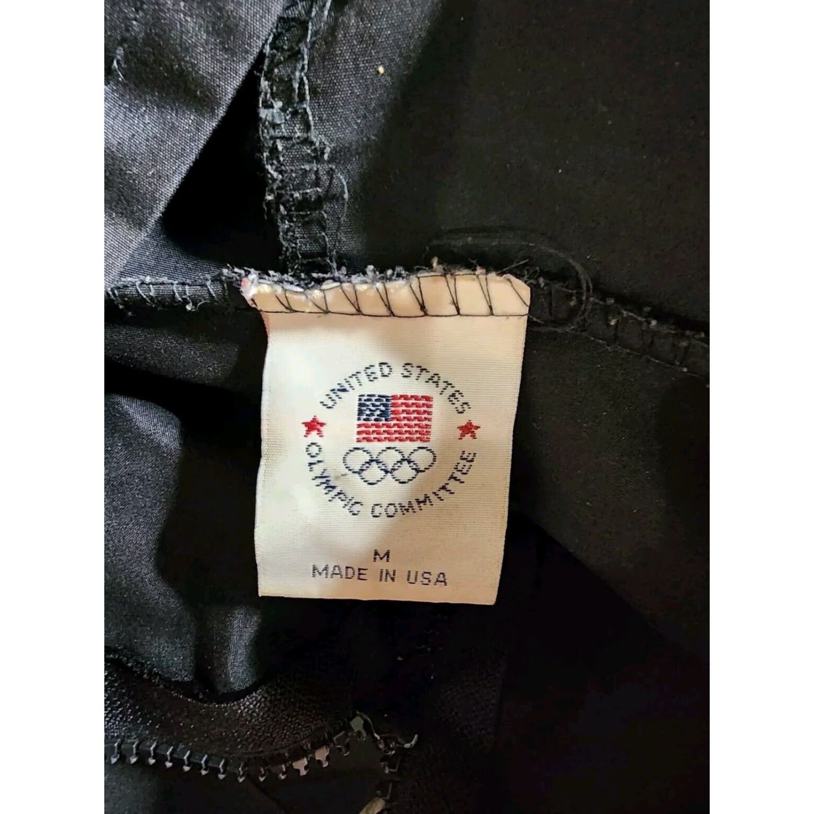 Vintage VINTAGE US Olympic Committee Team USA Windbreaker Hooded Jacket Mens M Black Pockets Zip up Distressed Size US M / EU 48-50 / 2 - 7 Thumbnail