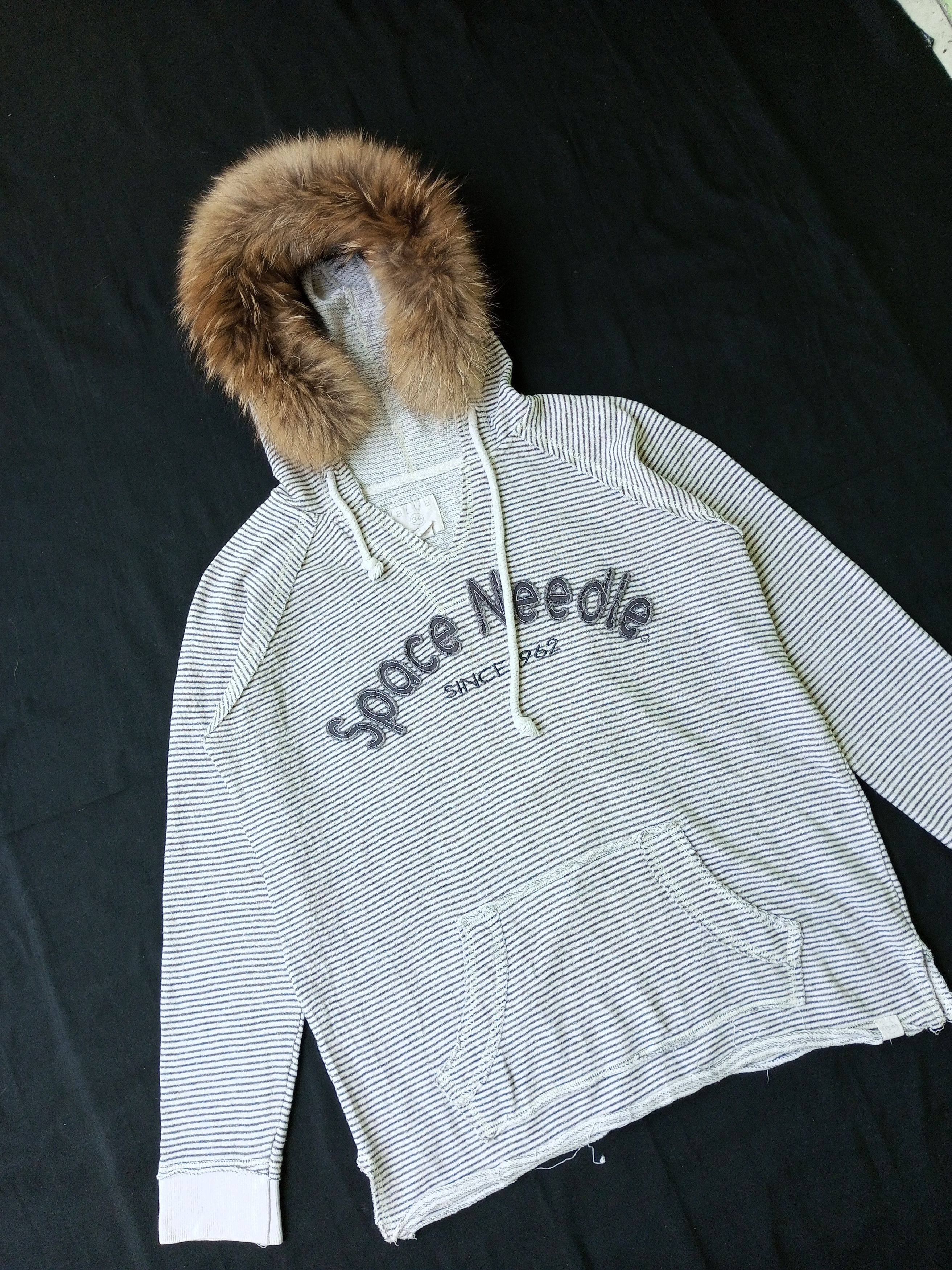 Issey Miyake × Japanese Brand × Le Grande Bleu (L.G.B.) Crazy Fur Hoodie Blue 84 Distressed style Size US L / EU 52-54 / 3 - 3 Thumbnail