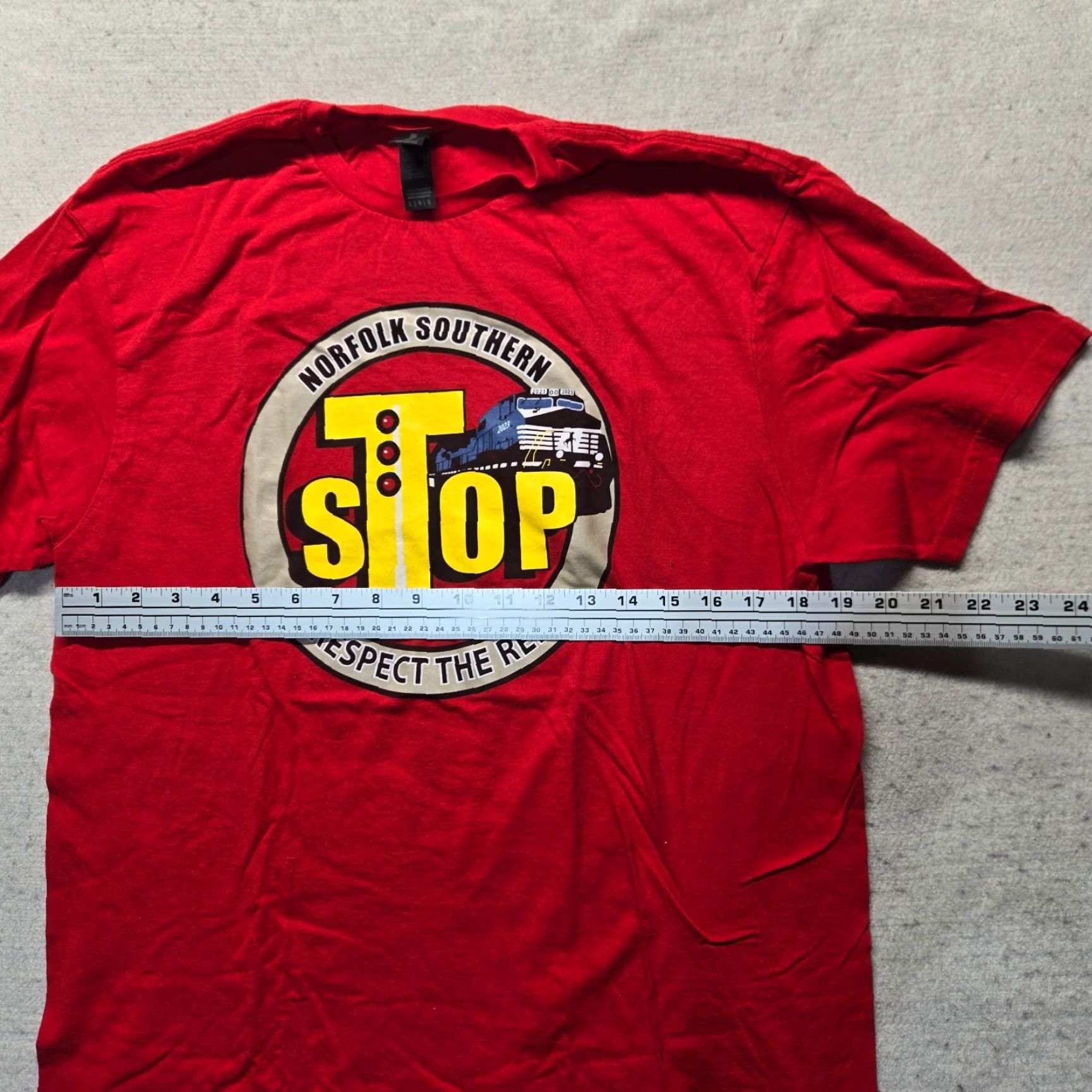 Gildan VINTAGE Gildan Norfolk Southern Respect The Red T-Shirt Adult Men's Large Red Size US L / EU 52-54 / 3 - 4 Thumbnail