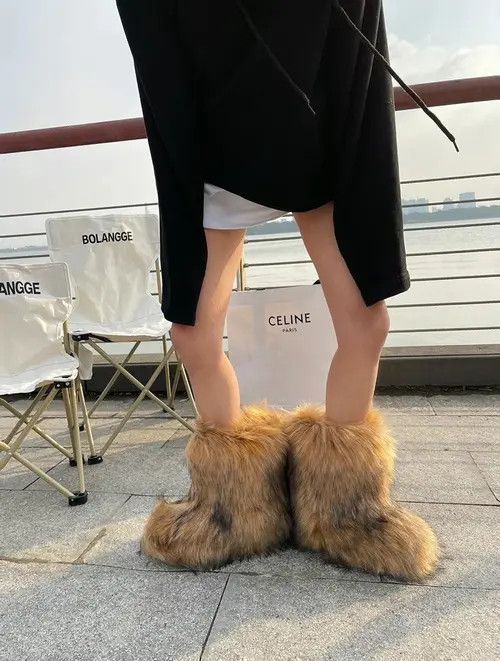 Japanese Brand Winter Fluffy Faux Fur Plush Boots Footwear Size US 6.5 / IT 36.5 - 3 Thumbnail