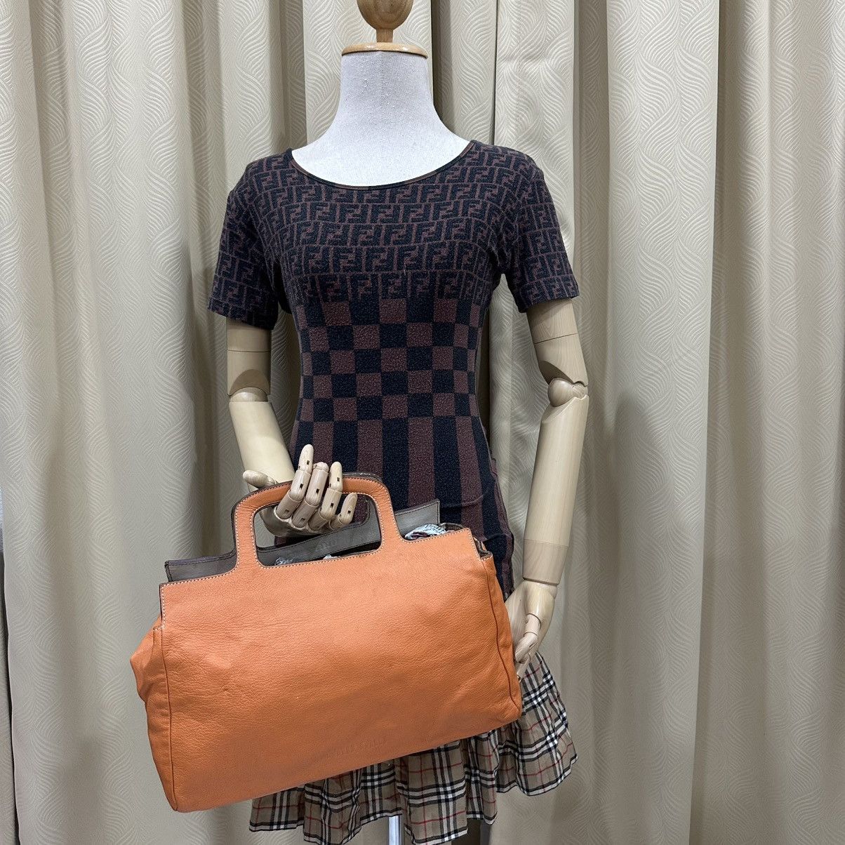 Miu Miu ‼️LASTDROP‼️ VINTAGE MIU MIU LEATHER TOP HANDLE BAG Size ONE SIZE - 17 Thumbnail