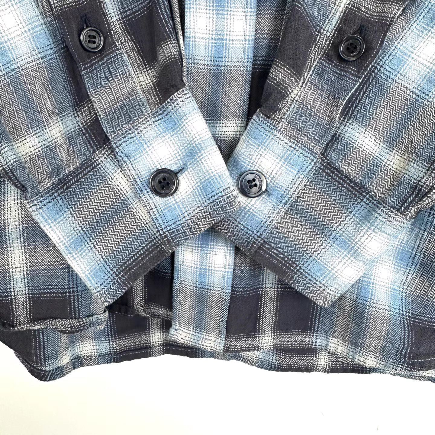 Burberry Burberry Embroidered Logo Long Sleeve Shirt K12 Size US S / EU 44-46 / 1 - 6 Thumbnail