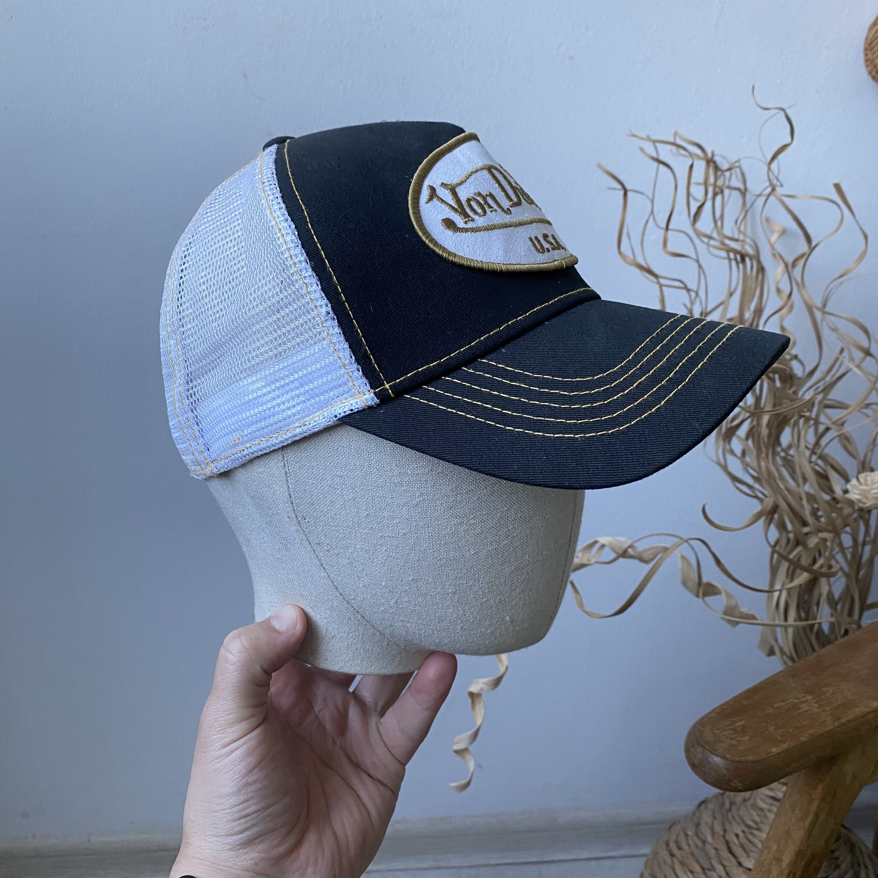 Von Dutch Y2K 2000s Von Dutch cap Trucker hat opium Size ONE SIZE - 1 Thumbnail