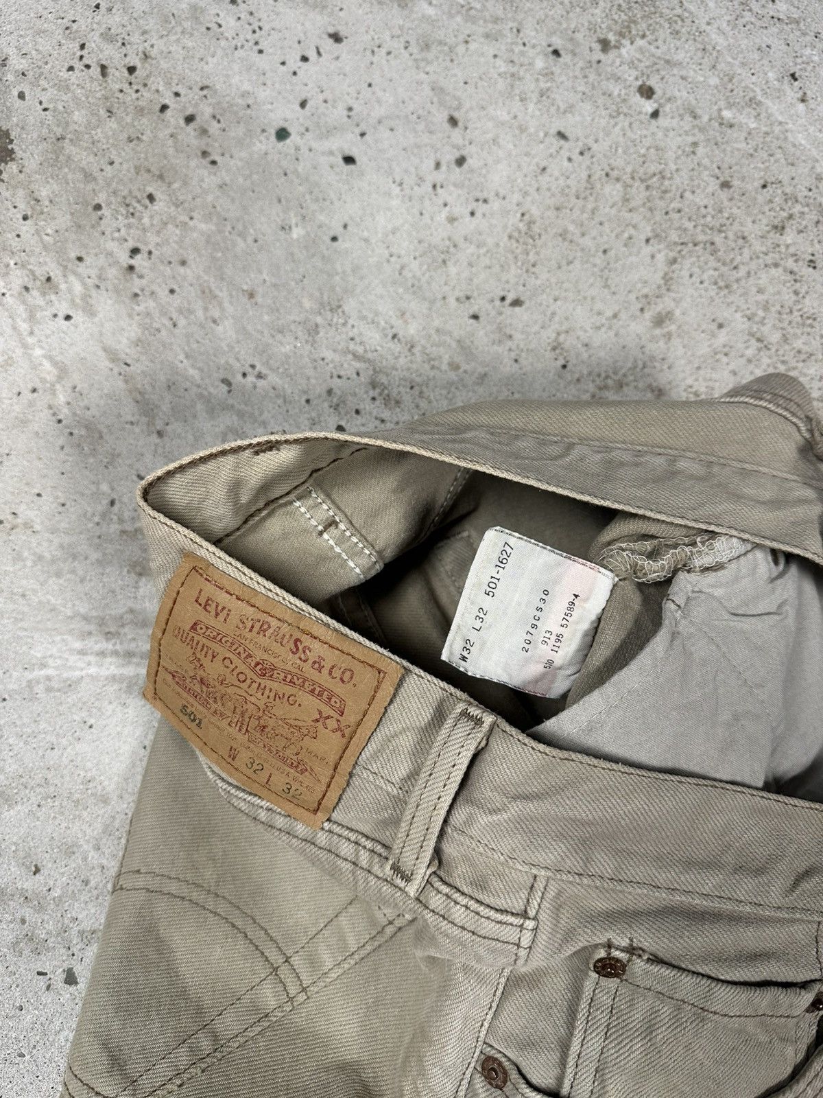 Levi's × Vintage Vintage 1995 Levi’s 501 Beige Distressed Denim Pants Jeans Size US 31 - 9 Thumbnail