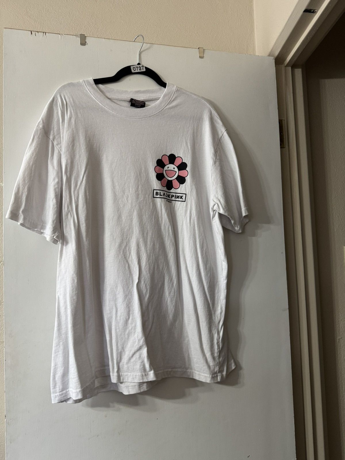 Takashi Murakami White Black Pink Takeshi Murakami Flower Graphic T-Shirt. Size US XXL / EU 58 / 5 - 1 Thumbnail