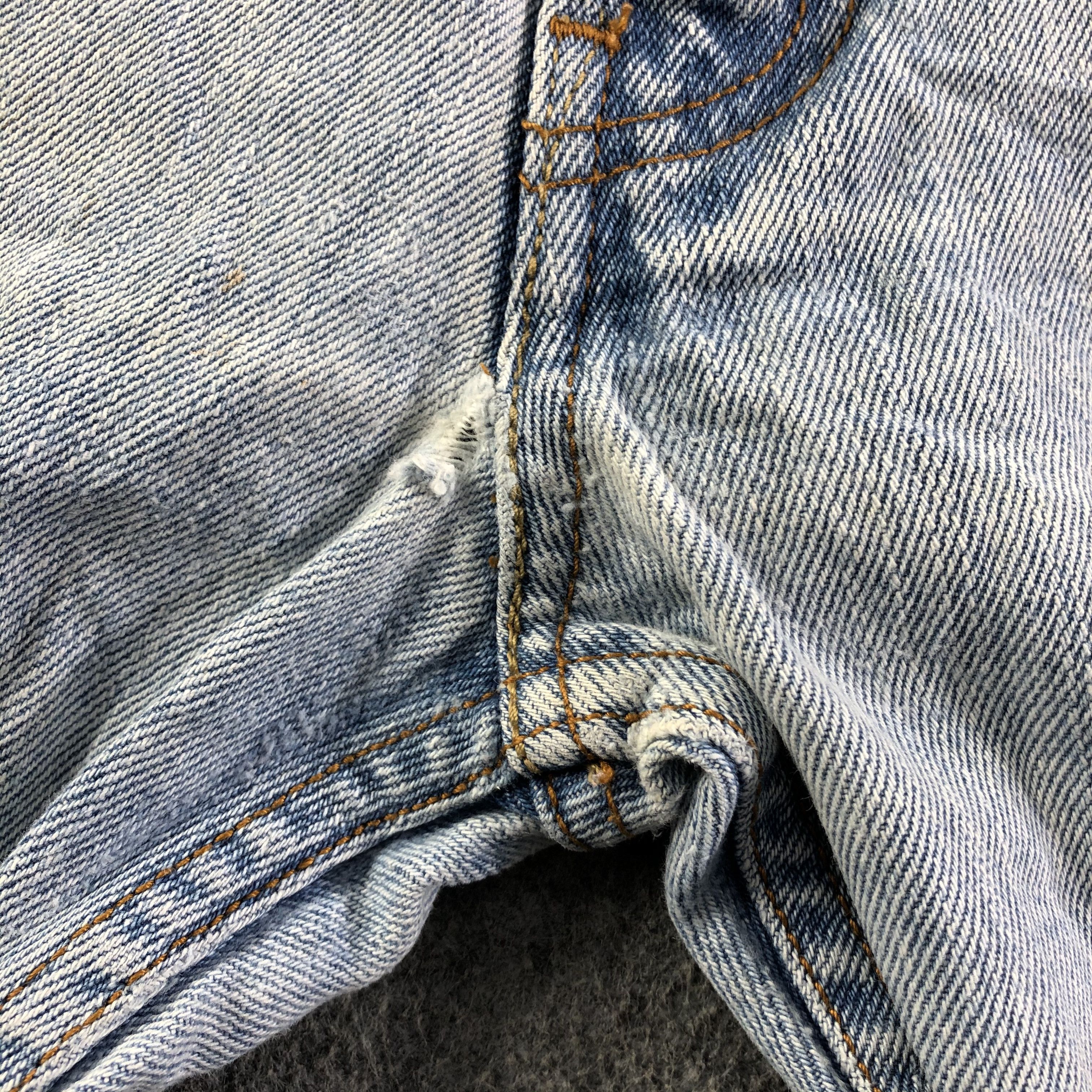 Levi's Vintage Light Wash Levis 505 Jeans-J3336 Size US 34 / EU 50 - 8 Thumbnail