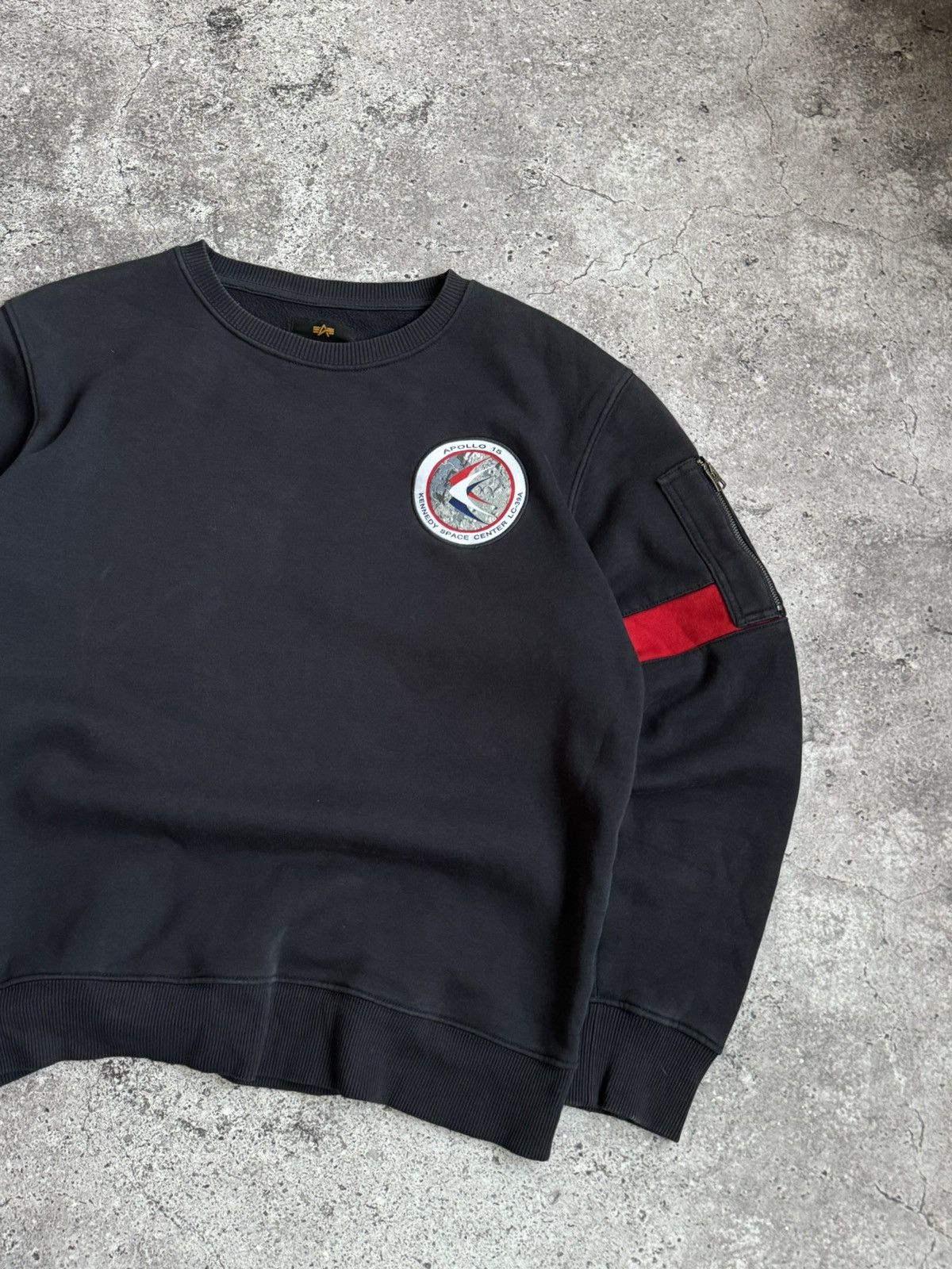 Alpha Industries × Vintage Vintage Alpha Industries x NASA big logo sweatshirt Size US S / EU 44-46 / 1 - 6 Thumbnail