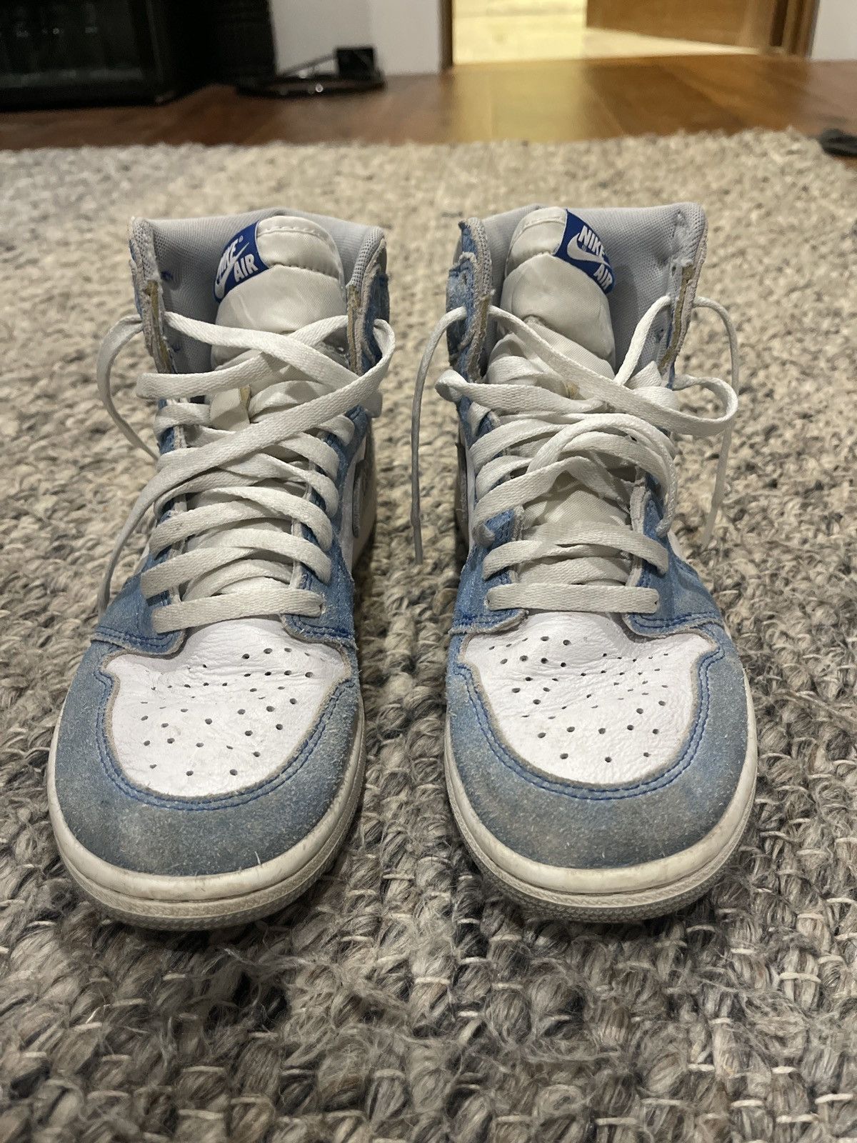Jordan Brand × Nike Air Jordan One High Hyper Royal Size US 8 / EU 41 - 3 Thumbnail