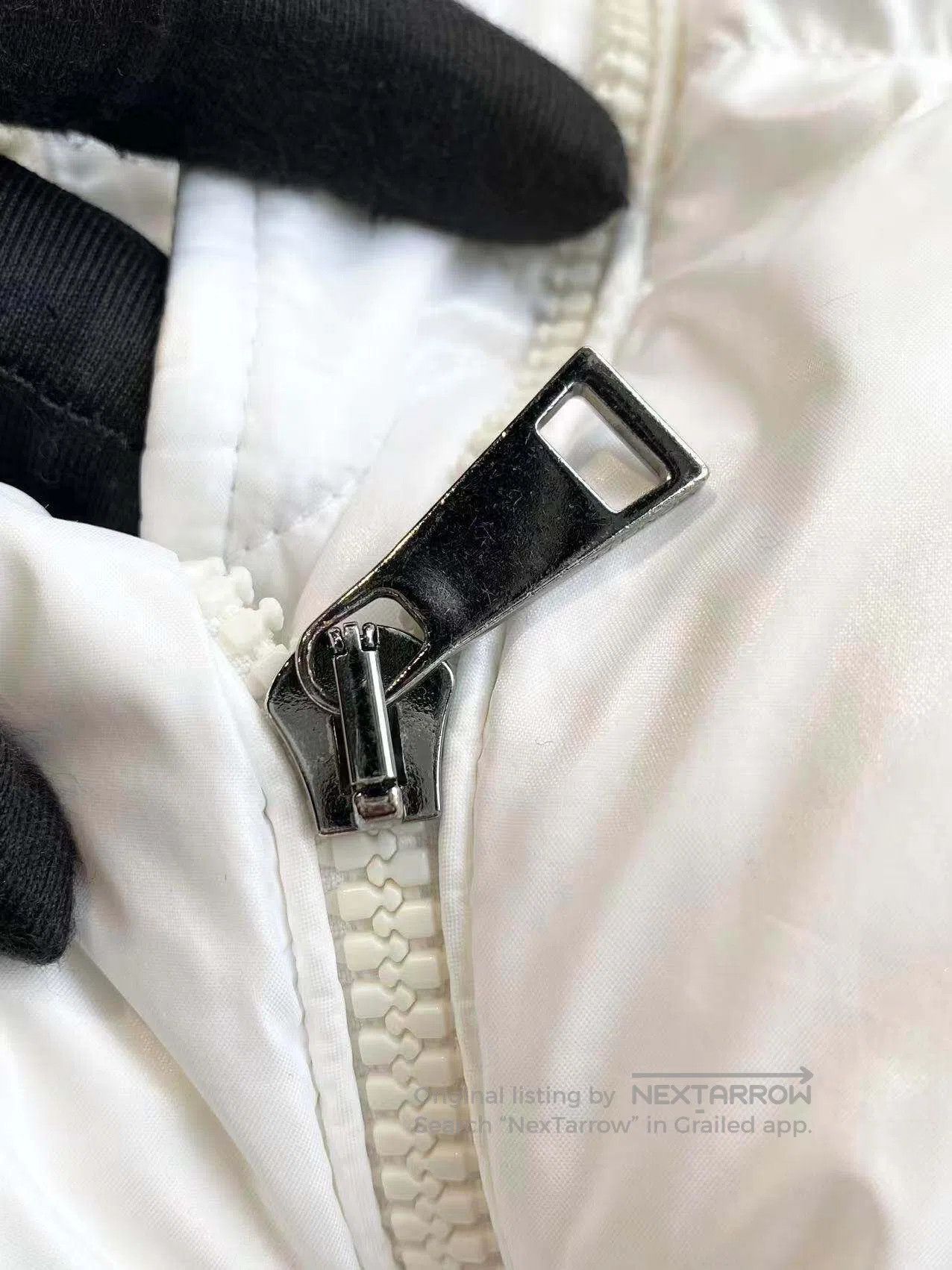 Moncler Moncler Size 0 Black letters on the back and white down jac Size XS / US 0-2 / IT 36-38 - 8 Thumbnail