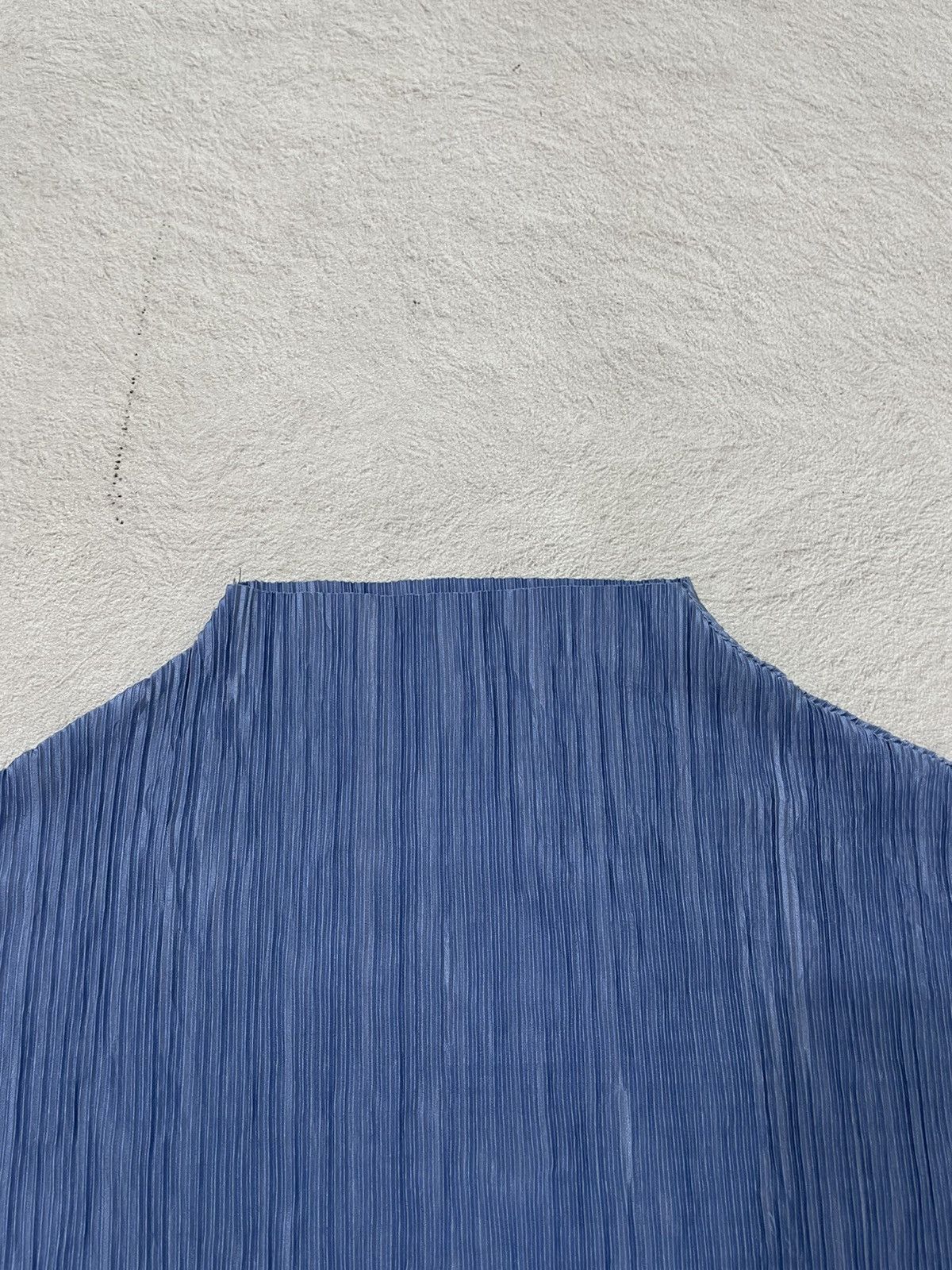 Issey Miyake Issey Miyake Pleats Please Blue Pleated Top Dolman Sleeve Size S / US 4 / IT 40 - 3 Thumbnail