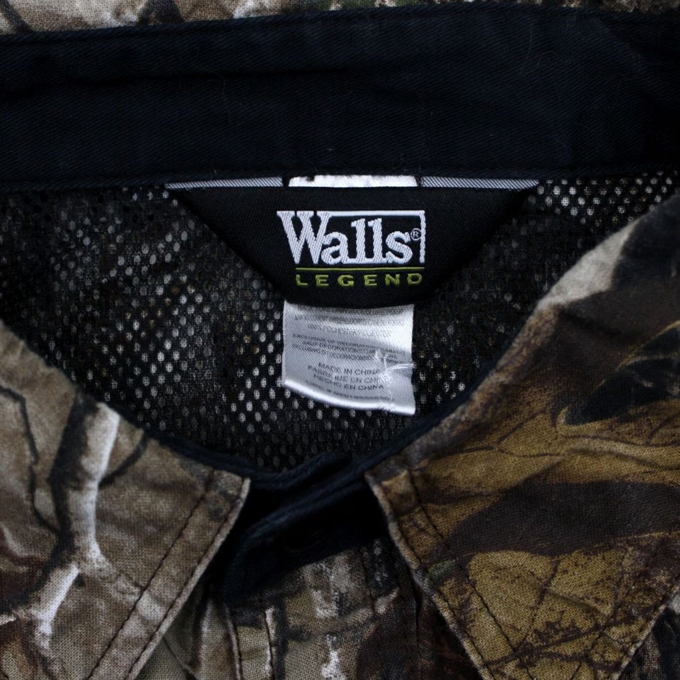 Walls Walls Camo Shirt Mens 2XL XXL Green Camouflage L/S Button-Up Hunting Shirt Size US XXL / EU 58 / 5 - 7 Thumbnail