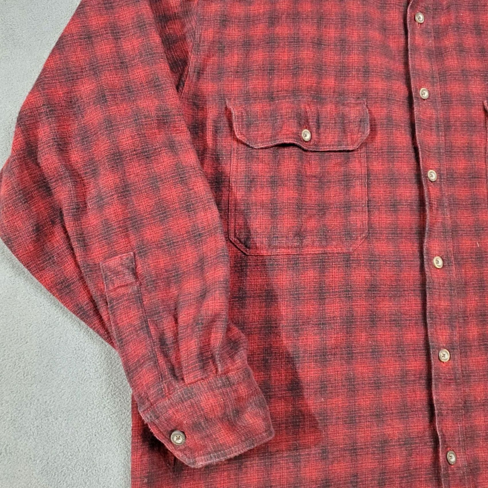 Vintage Woolrich Flannel Shirt Mens XL Red Black Plaid Outdoor Button Up Long Sleeve 90s Classic Outdoor Size US XL / EU 56 / 4 - 2 Thumbnail