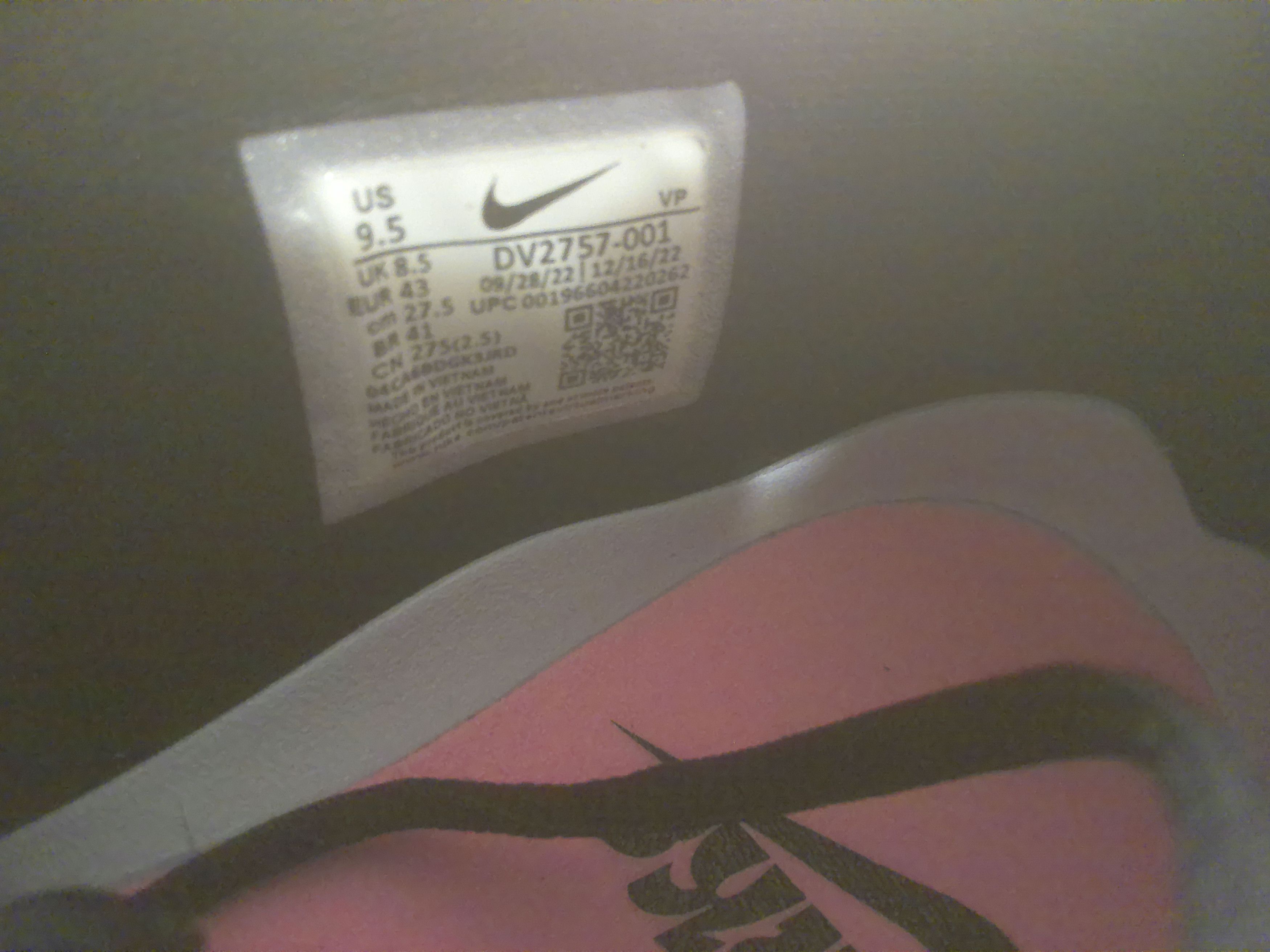 Nike Nike Cosmic Unity 3 EP, Size 9.5, As One We Win, New in box Size US 9.5 / EU 42-43 - 7 Thumbnail