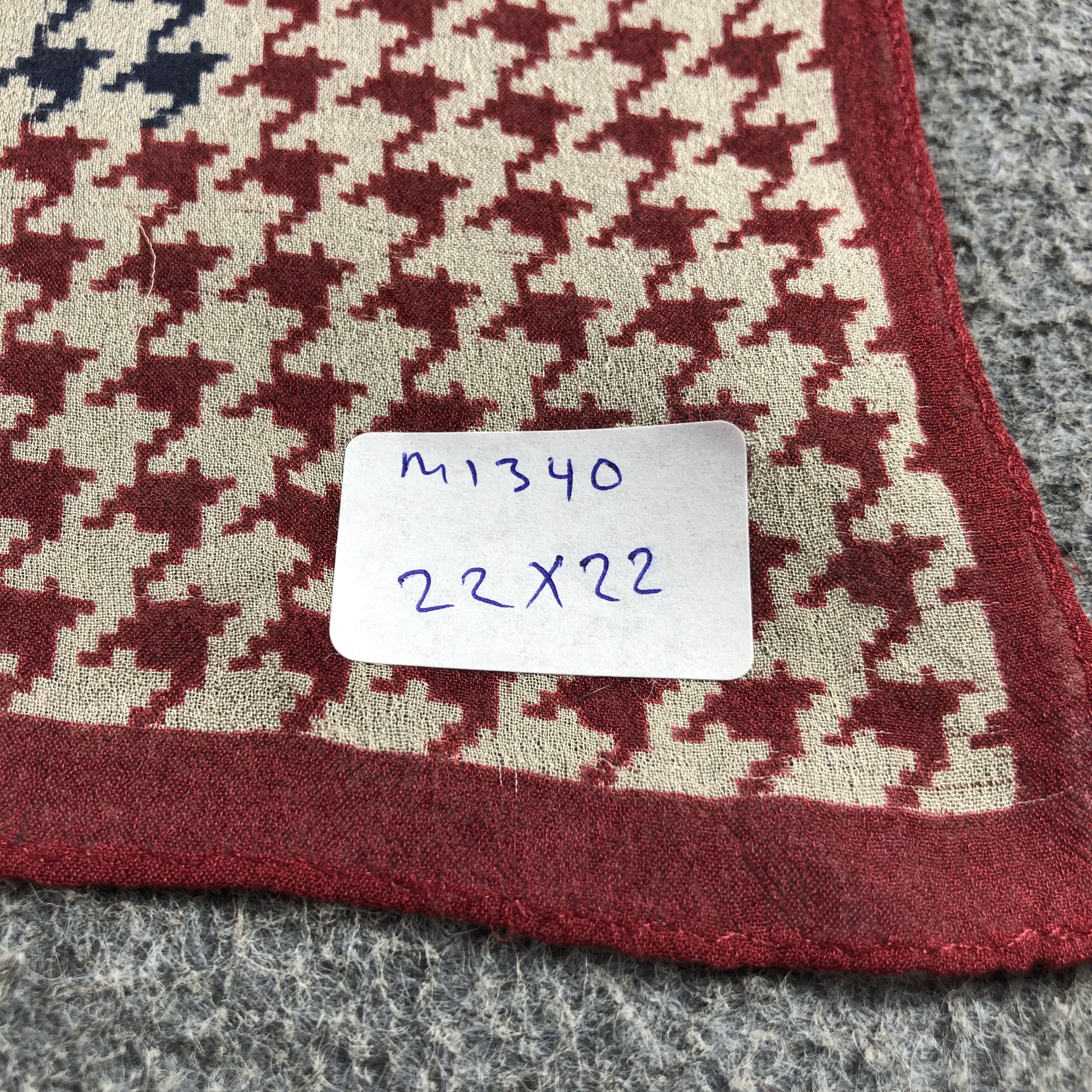 Belvedere Vintage Belvedere Houndstooth Silk Scarf M1340 Size ONE SIZE - 6 Thumbnail