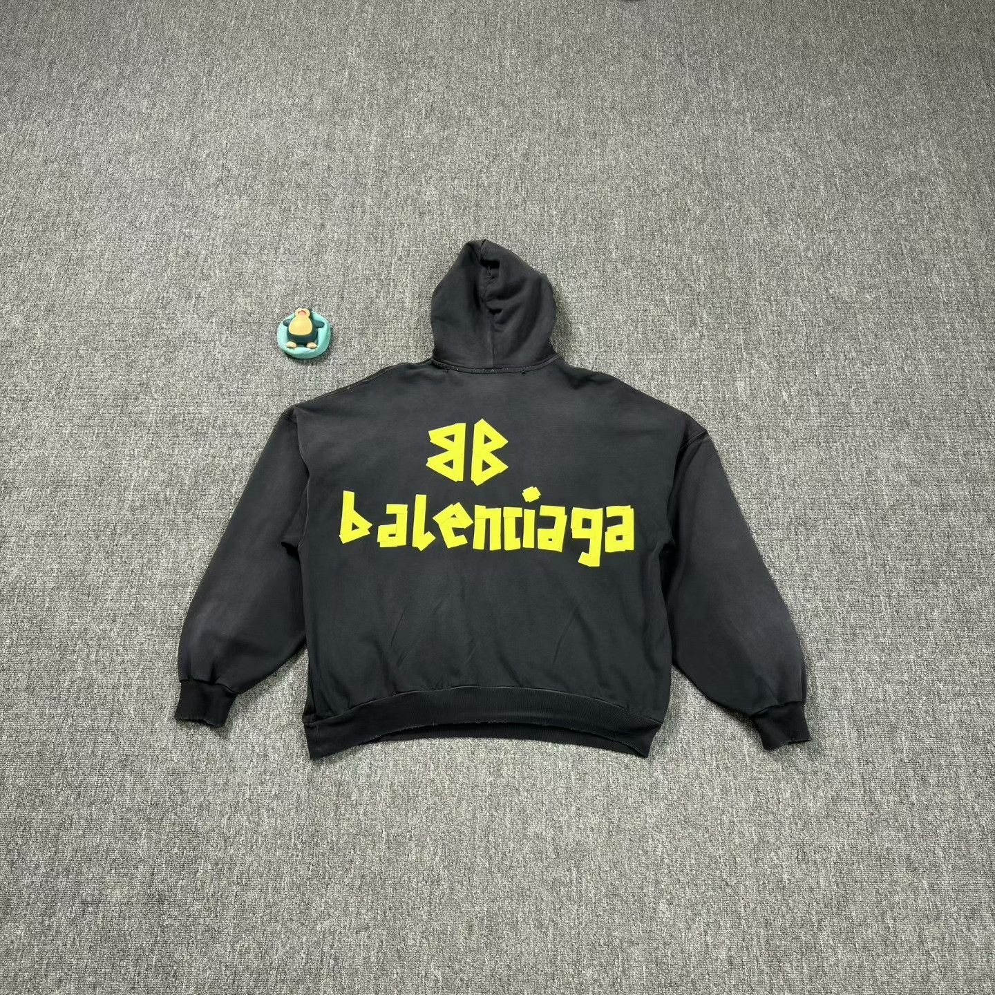 Balenciaga black hoodie with logo and tape design Size US S / EU 44-46 / 1 - 1 Thumbnail