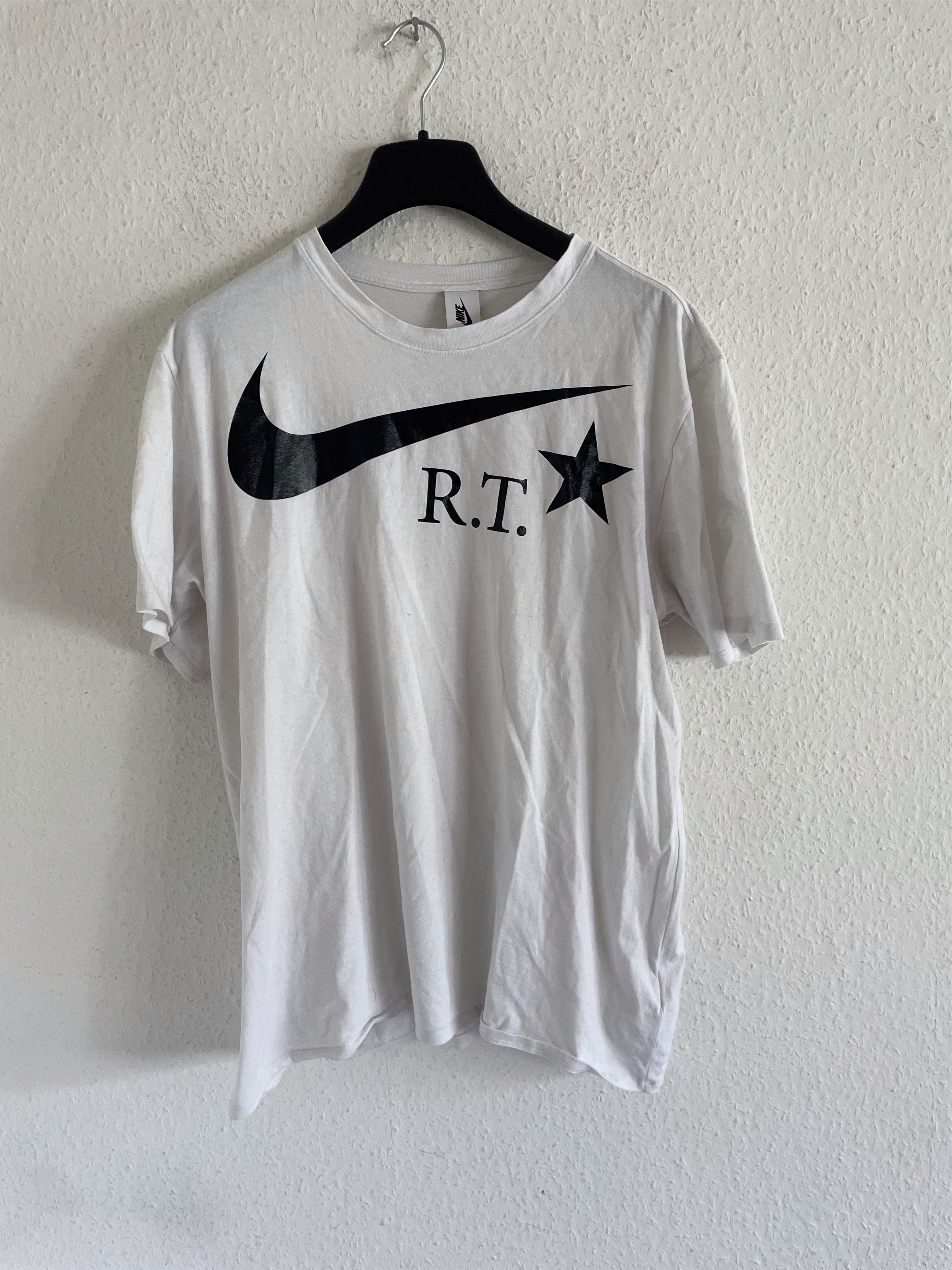 Nike × Riccardo Tisci R.T. Swoosh Graphic Tee Size US XL / EU 56 / 4 - 1 Thumbnail