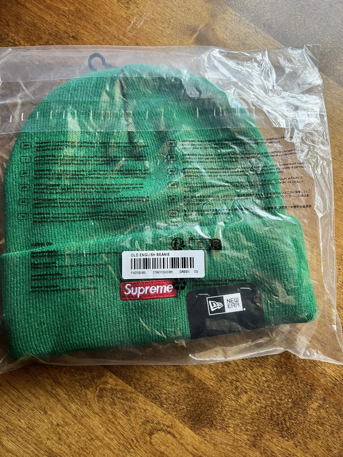 New Era × Supreme Supreme New Era Old English Beanie Size ONE SIZE - 4 Thumbnail